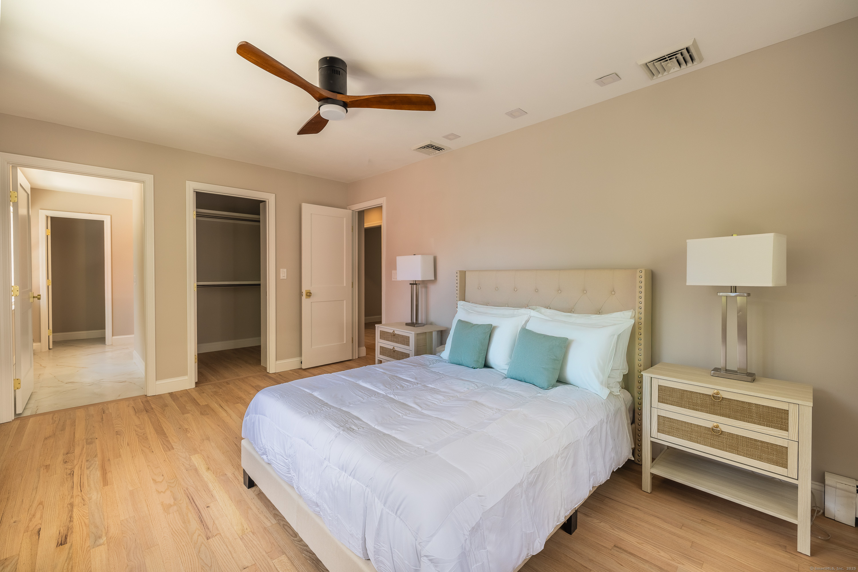 Brookfield, Connecticut, 06804, United States, 3 Bedrooms Bedrooms, ,4 BathroomsBathrooms,Residential,For Sale,1940398