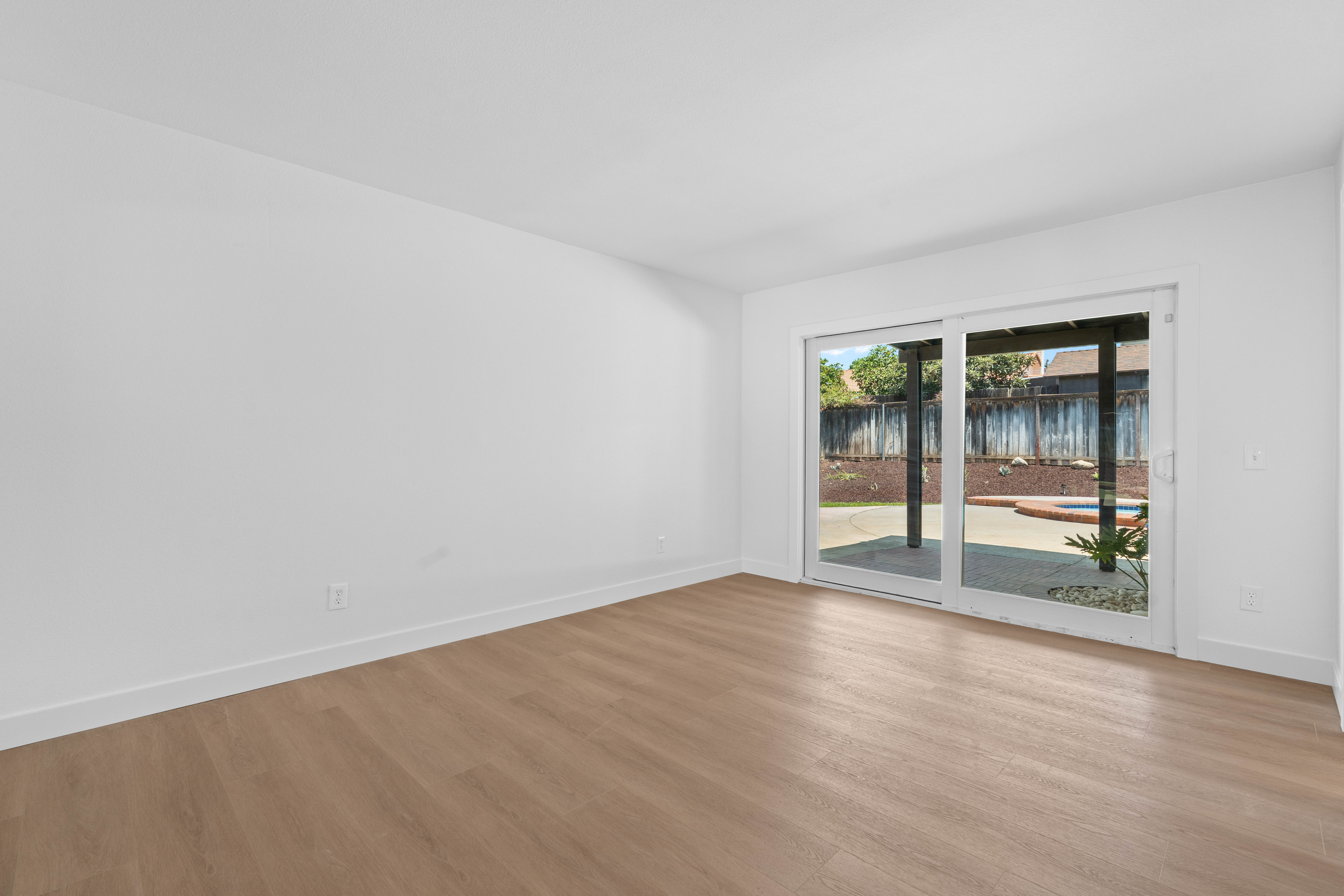  2463 Falling Oak Drive, Riverside, CA 92506 - 物件實景