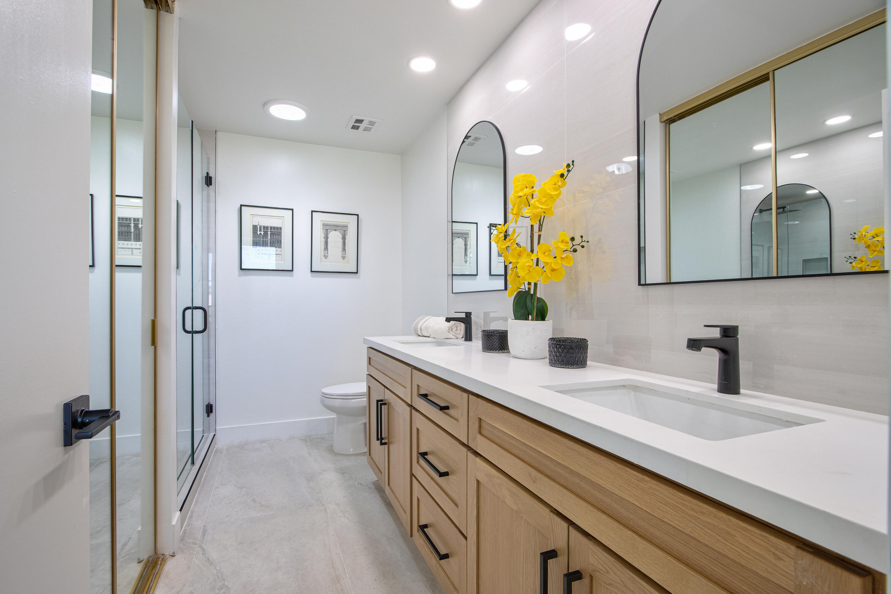 Palm Springs, California, 92262, United States, 2 Bedrooms Bedrooms, ,2 BathroomsBathrooms,Residential,For Sale,1890767