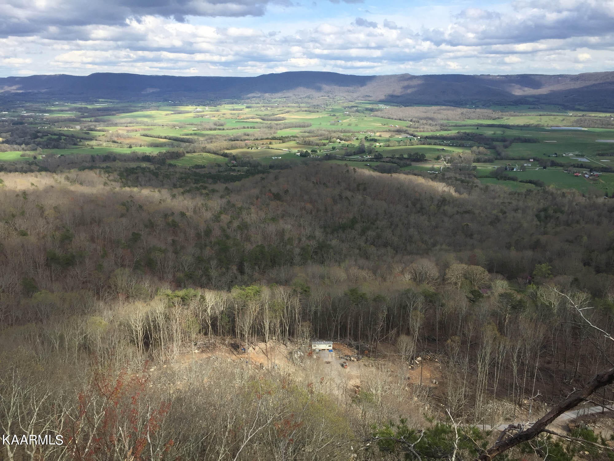 Pikeville, Tennessee, 37367, United States, ,Residential,For Sale,1943070