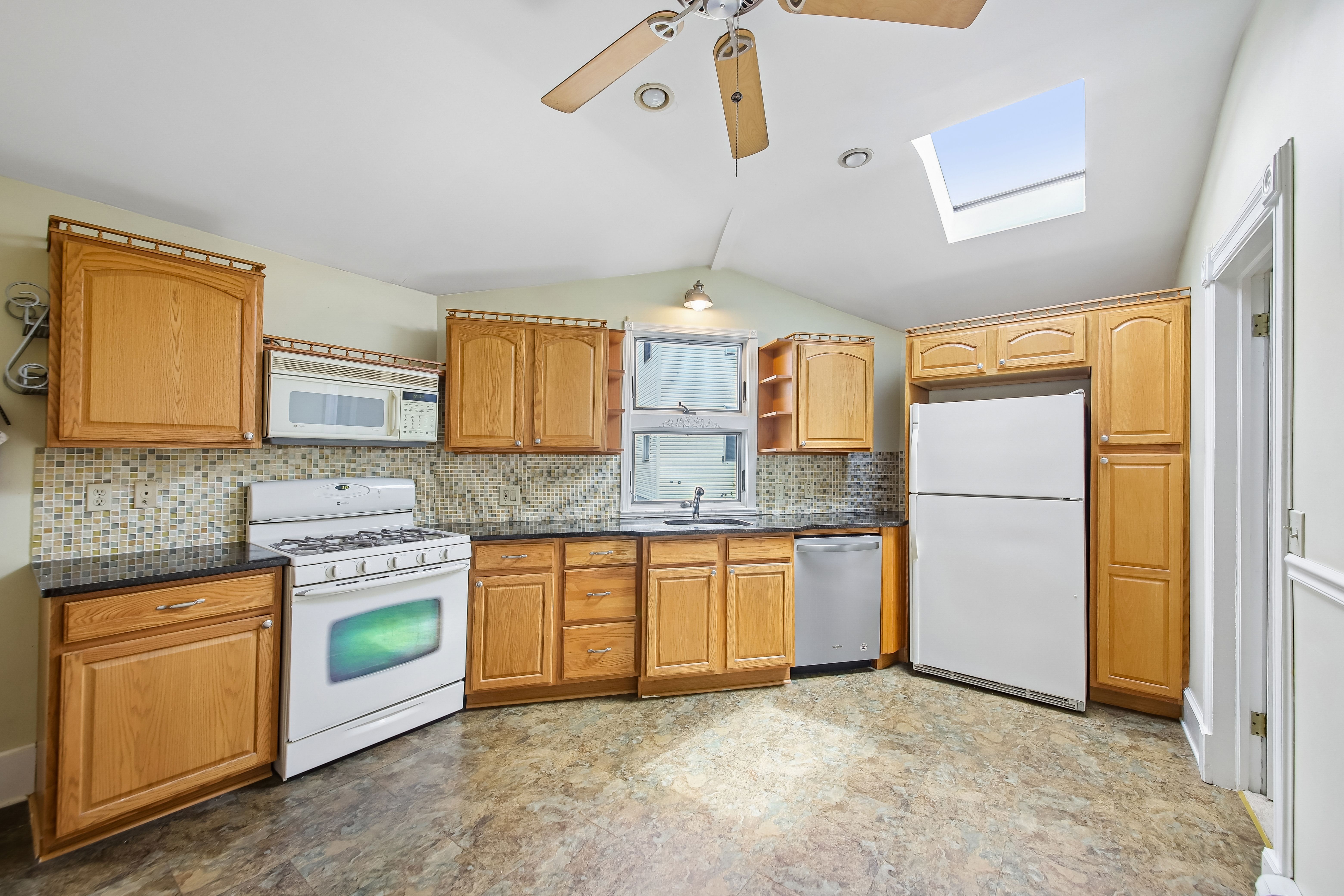  714 Main Street, Little Falls Township, NJ 07424 - 物件實景