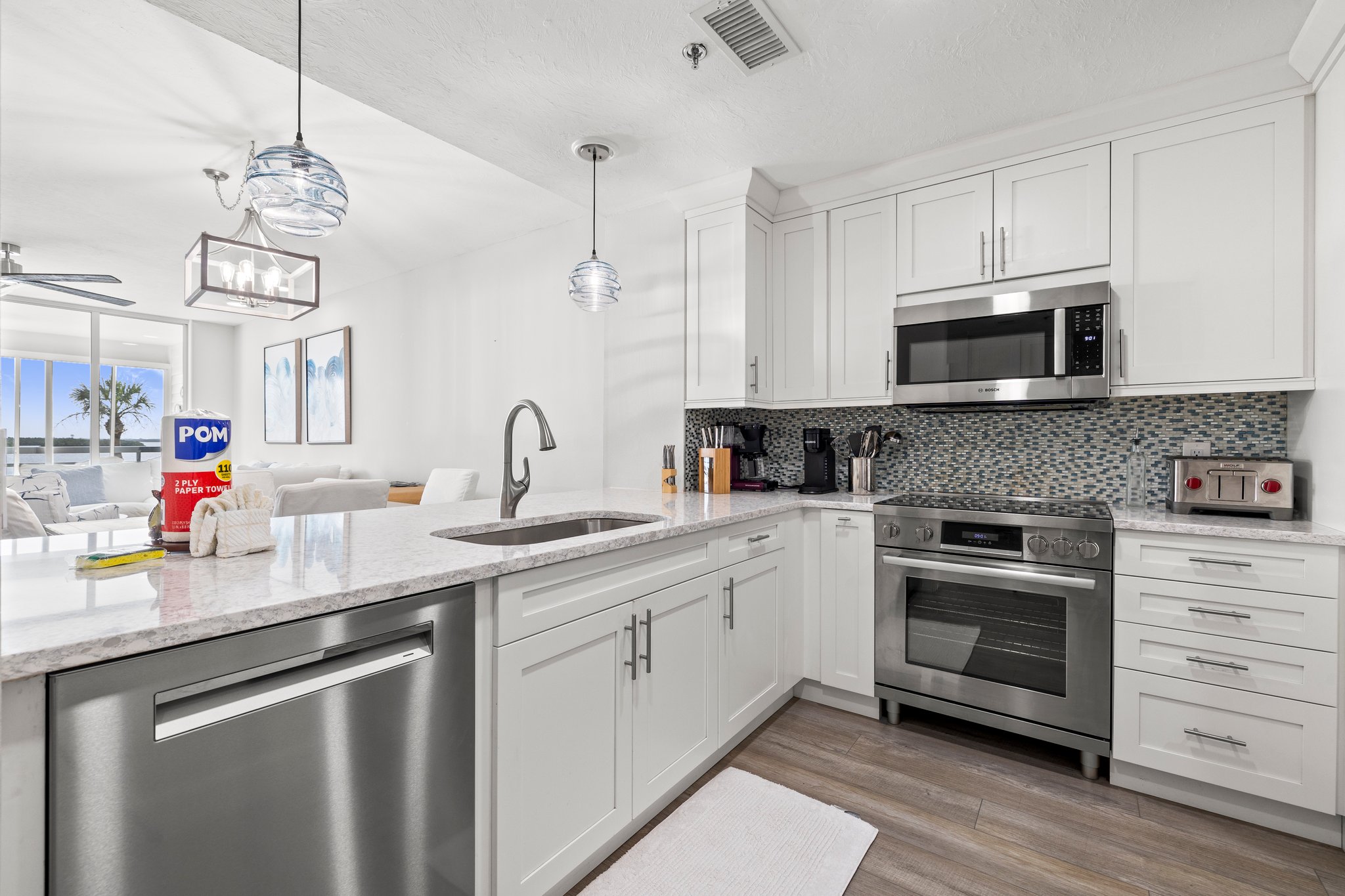 Longboat Key, Florida, 34228, United States, 2 Bedrooms Bedrooms, ,2 BathroomsBathrooms,Residential,For Sale,1851438