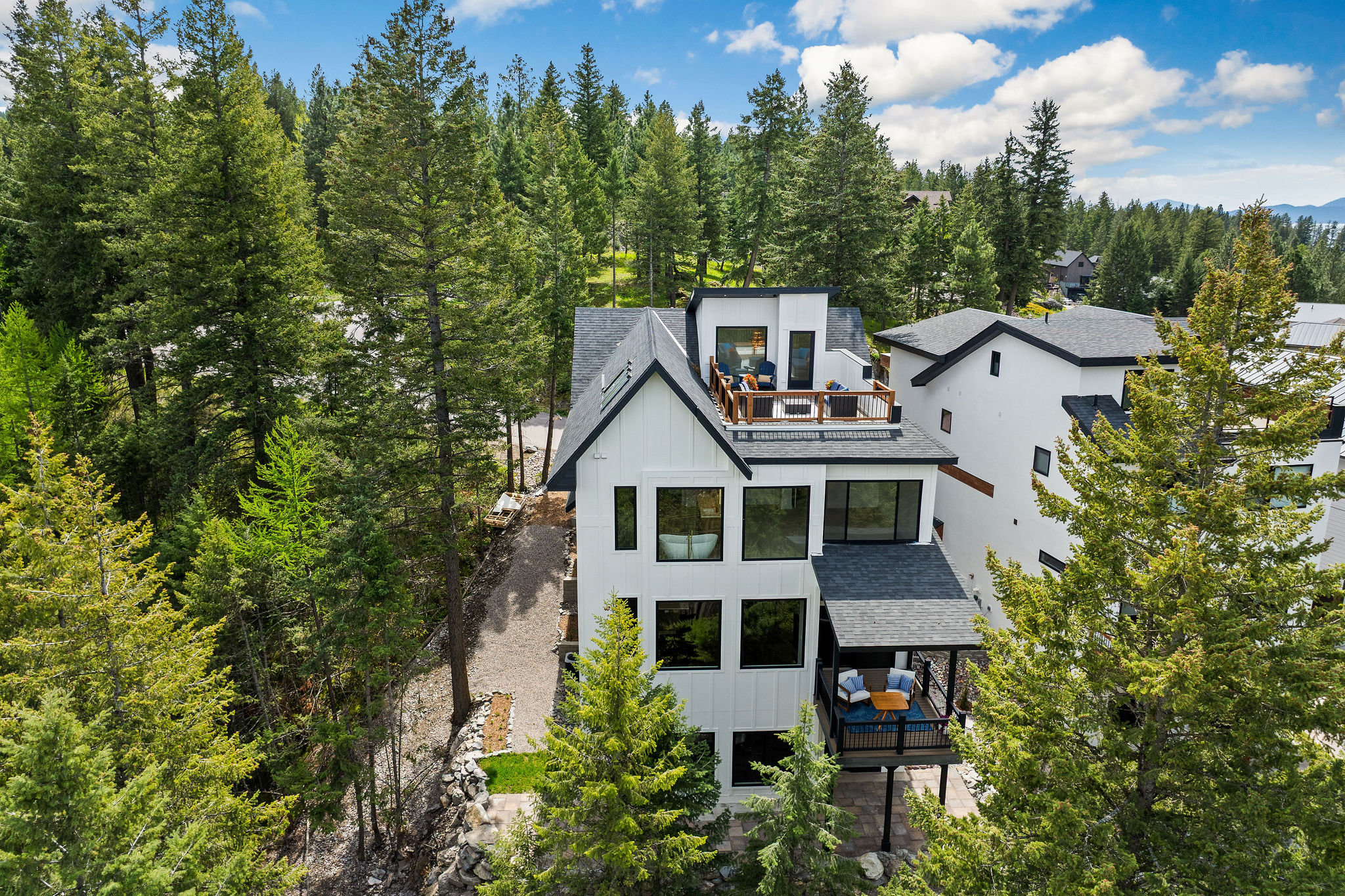  215 Whisper Ridge Drive - 物件實景