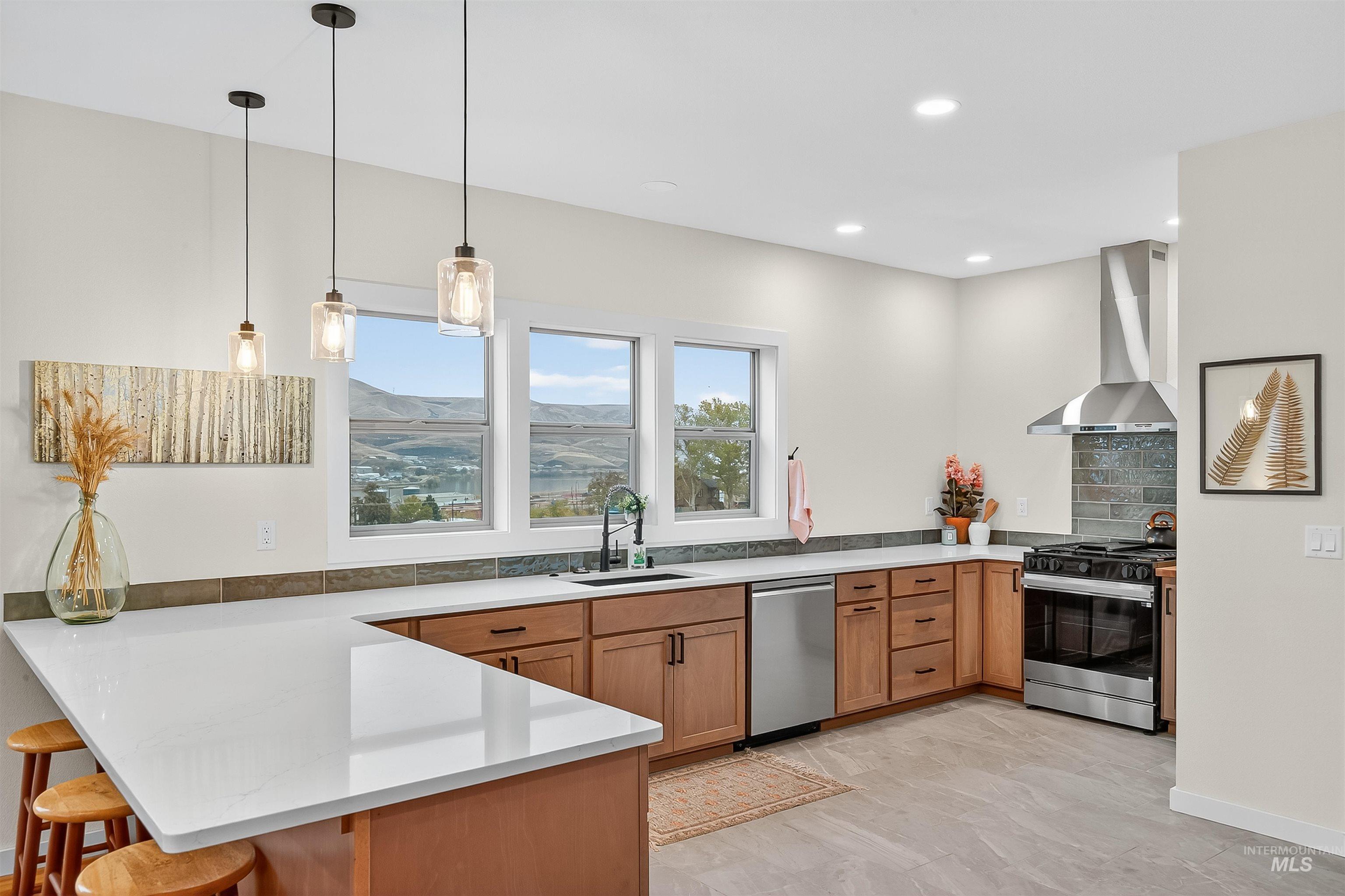 Lewiston, Idaho, 83501, United States, 5 Bedrooms Bedrooms, ,Residential,For Sale,1987812