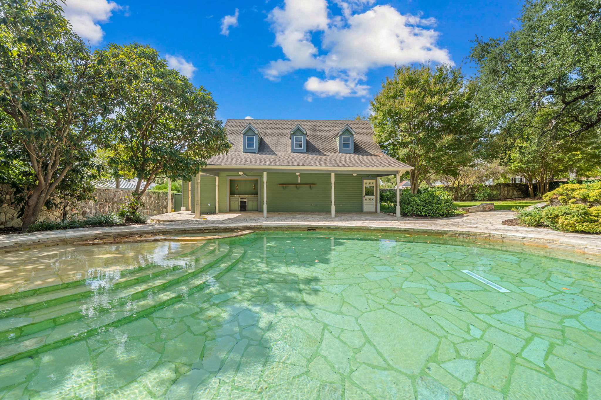 San Marcos, Texas, 78666, United States, 3 Bedrooms Bedrooms, ,4 BathroomsBathrooms,Residential,For Sale,1981922