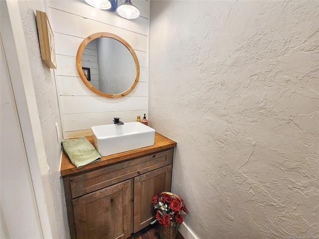 Tahlequah, Oklahoma, 74464, United States, 4 Bedrooms Bedrooms, ,4 BathroomsBathrooms,Residential,For Sale,1984008