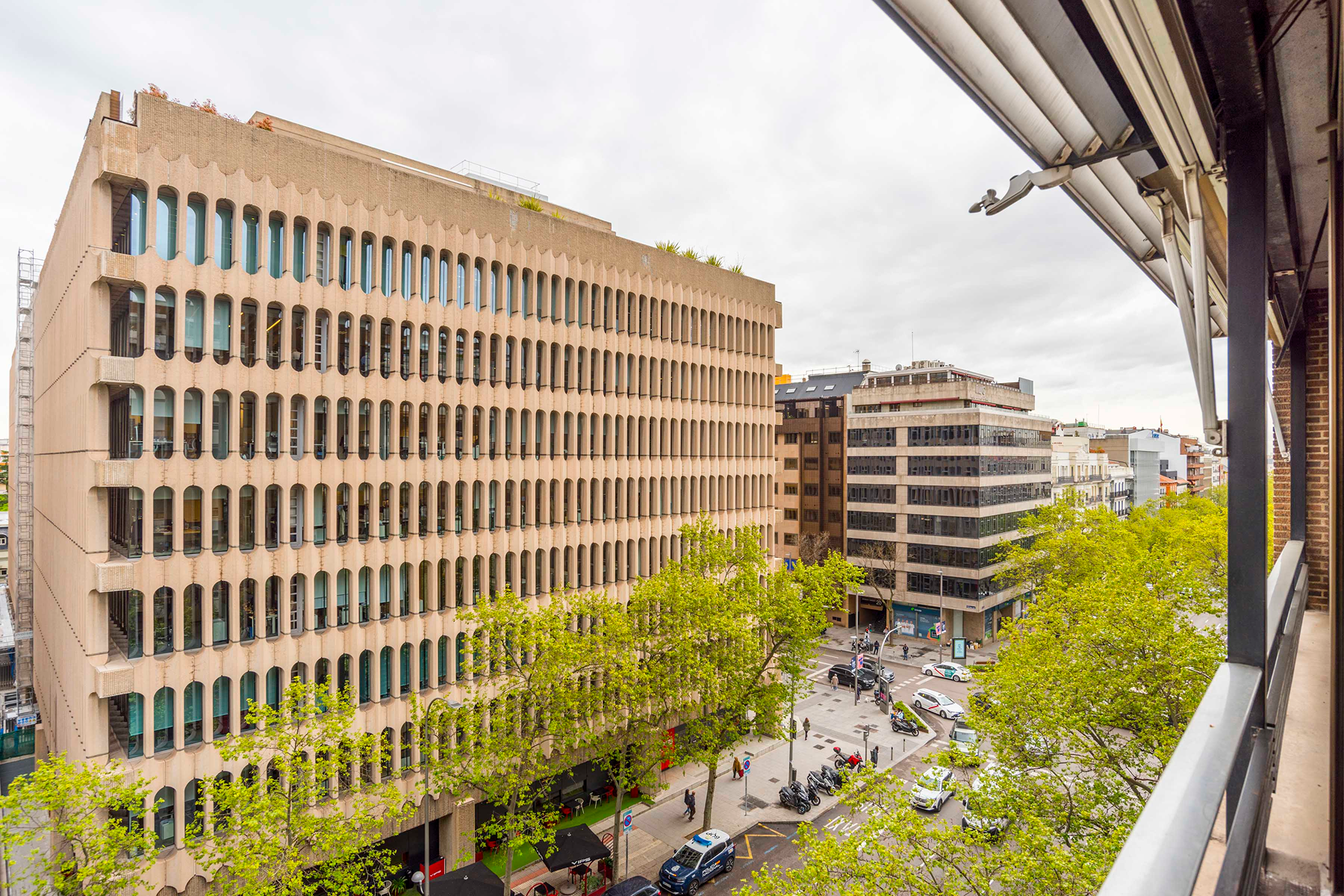  Elegant flat on Calle Velázquez with renovation potential  Barrio de Salamanca - 物件實景