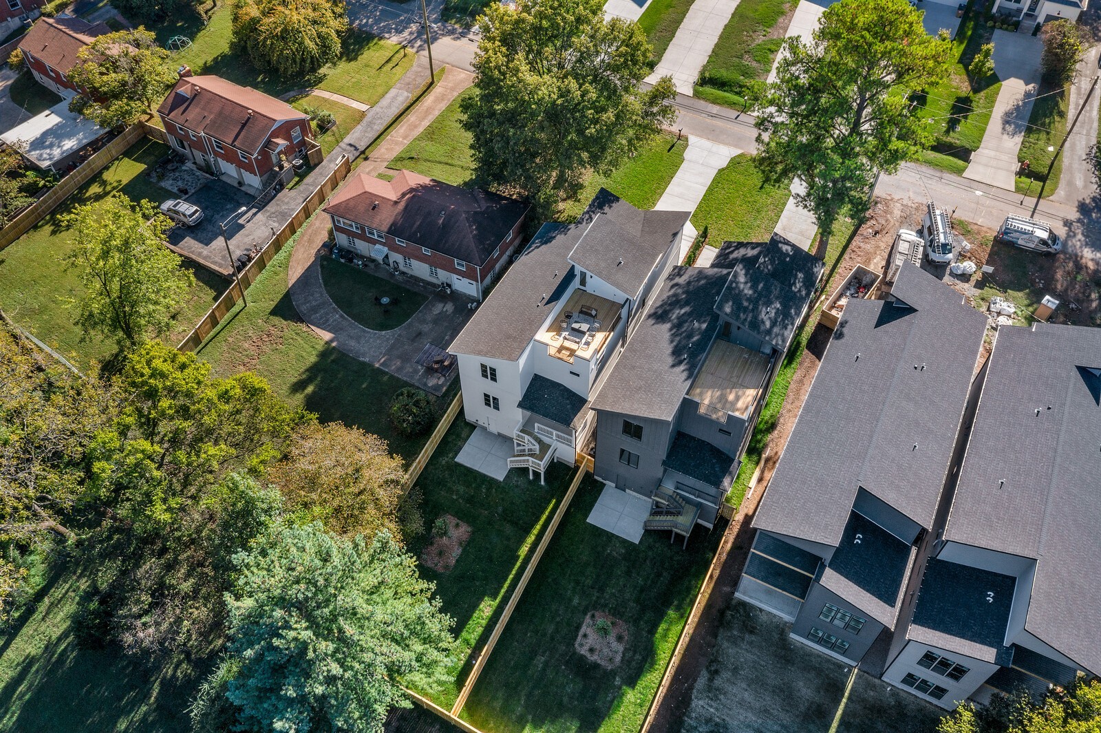 Nashville, Tennessee, 37206, United States, 4 Bedrooms Bedrooms, ,7 BathroomsBathrooms,Residential,For Sale,1989518