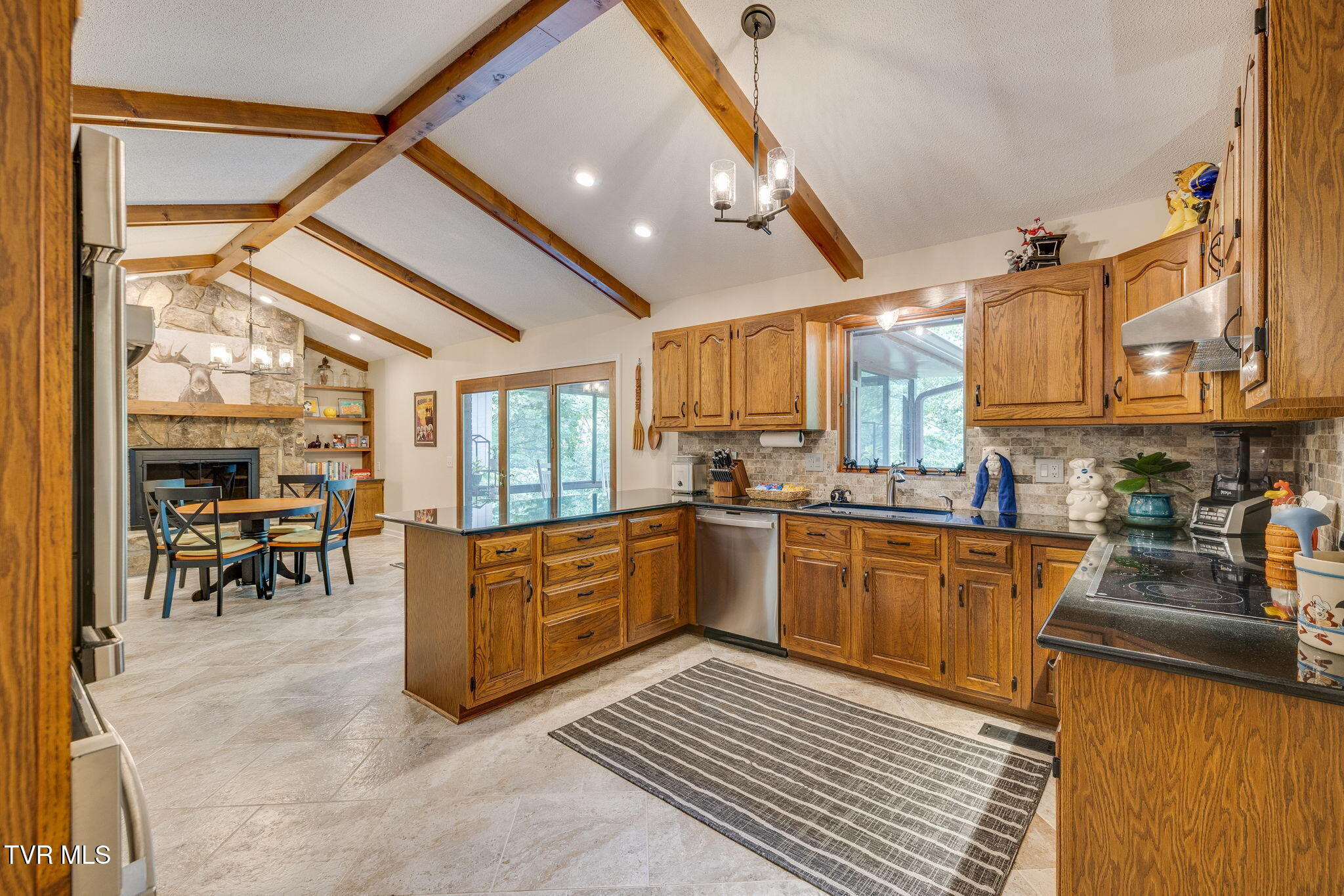 Kingsport, Tennessee, 37663, United States, 5 Bedrooms Bedrooms, ,3 BathroomsBathrooms,Residential,For Sale,1878184