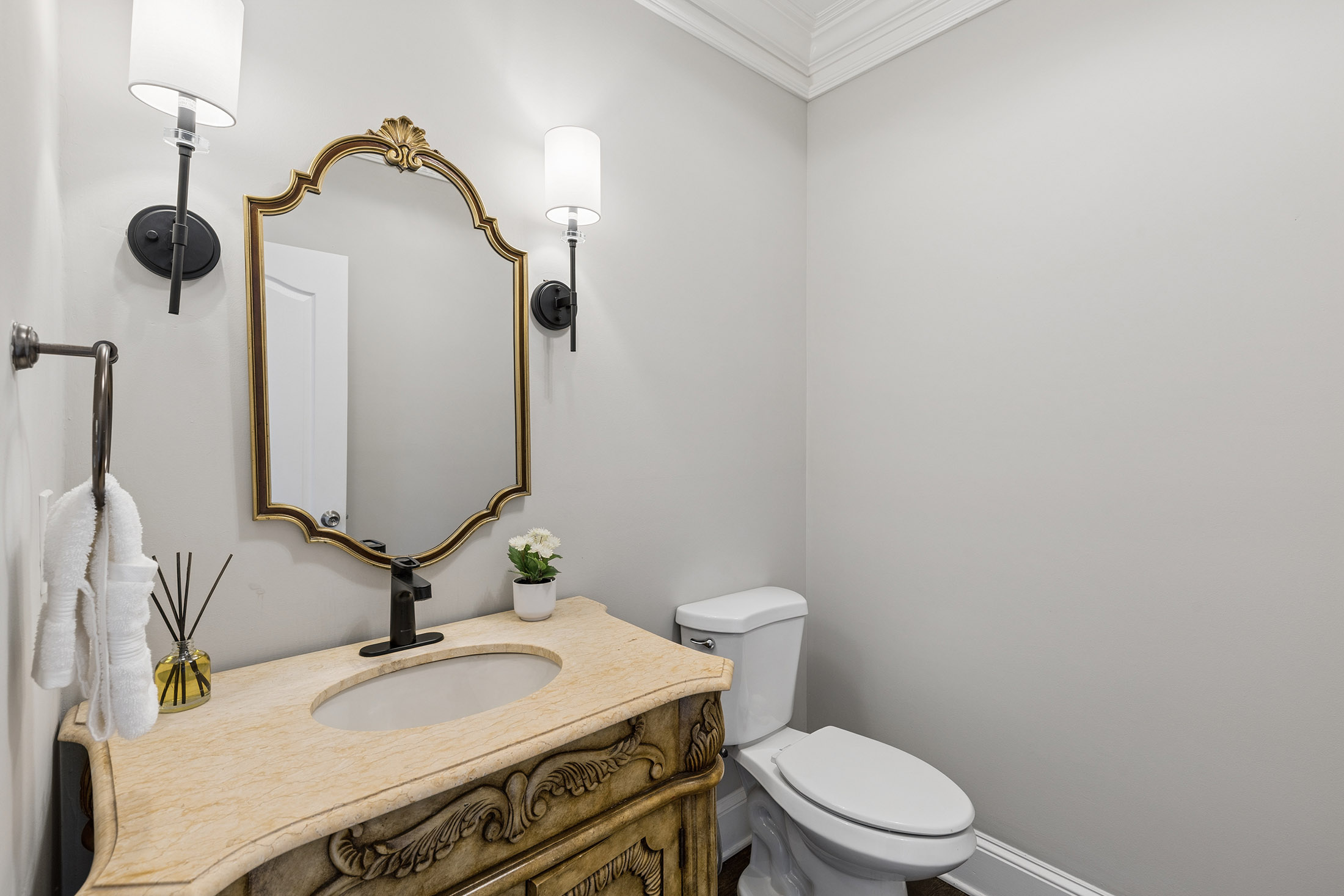  Beautifully Renovated French Provincial Home in Peachtree Corners - 物件實景