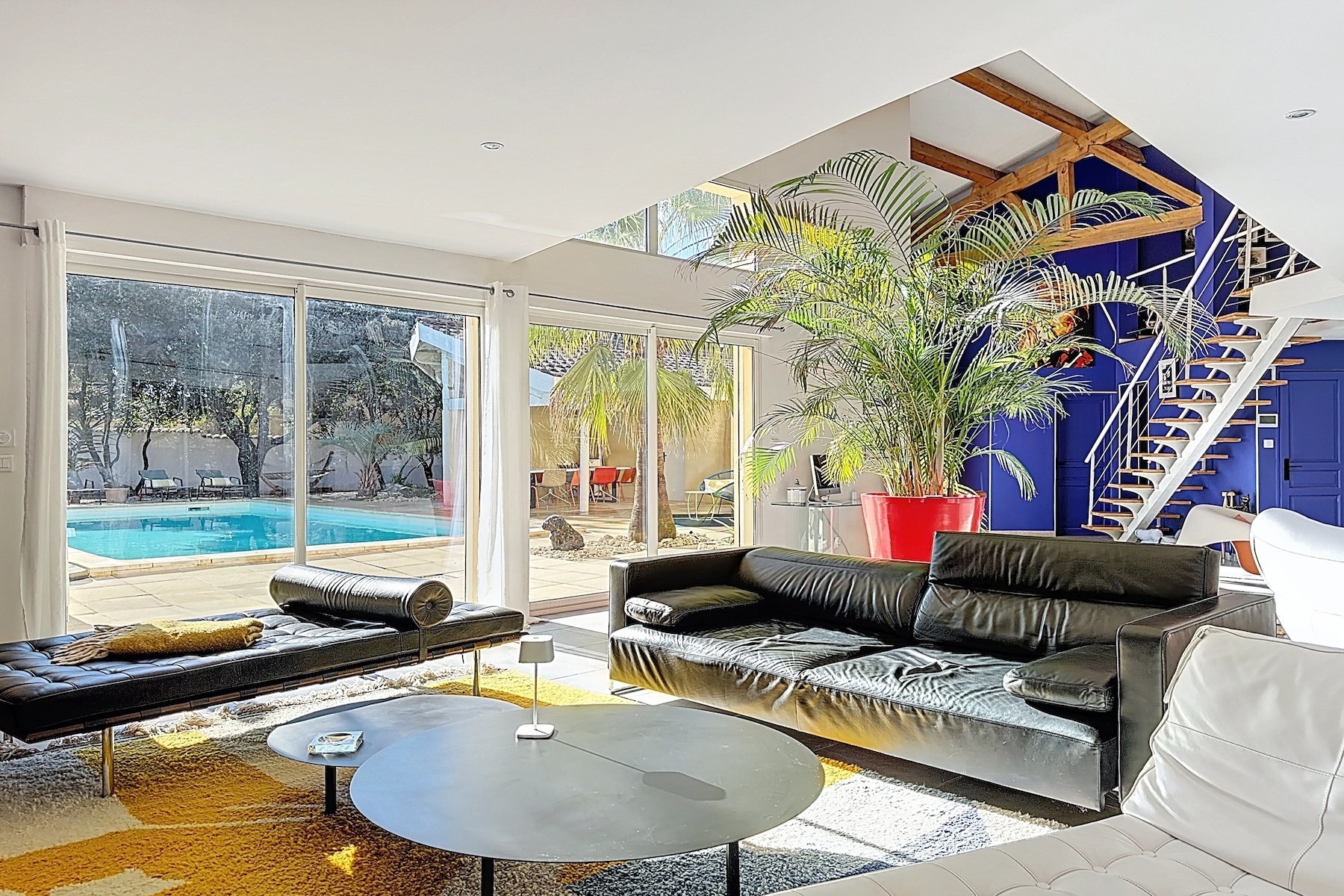  Renovated Contemporary California-Style Villa – Exceptional Features - 物件實景