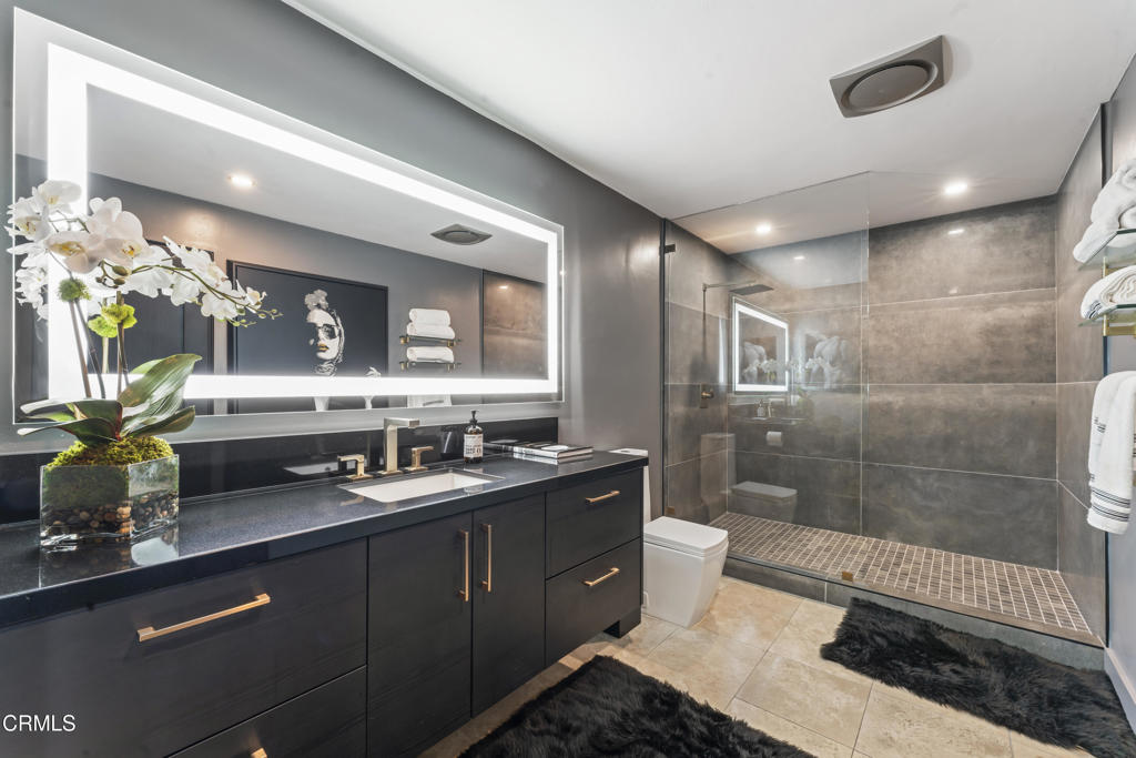 Ventura, California, 93001, United States, 5 Bedrooms Bedrooms, ,3 BathroomsBathrooms,Residential,For Sale,1839007
