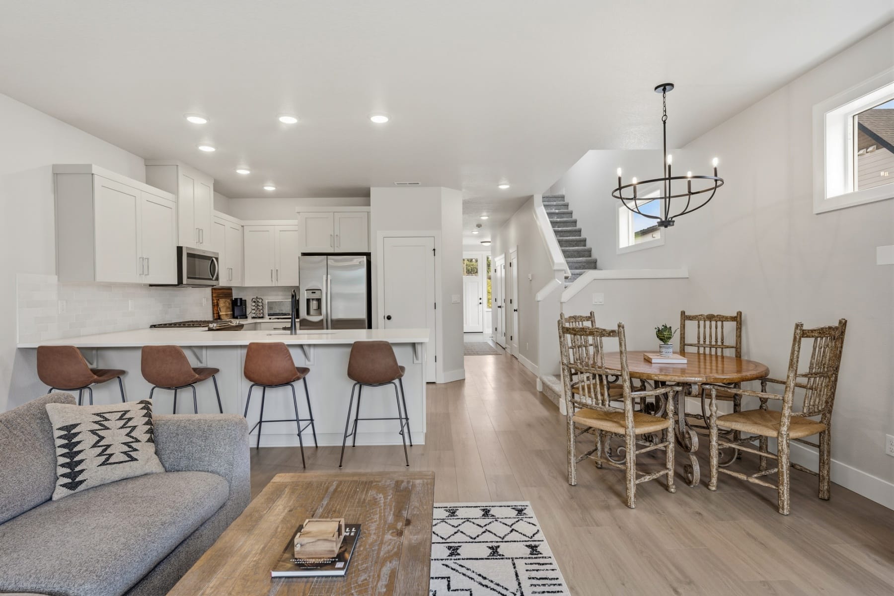  2414 SE MAYBROOK LN Milwaukie, OR 97222 - 物件實景