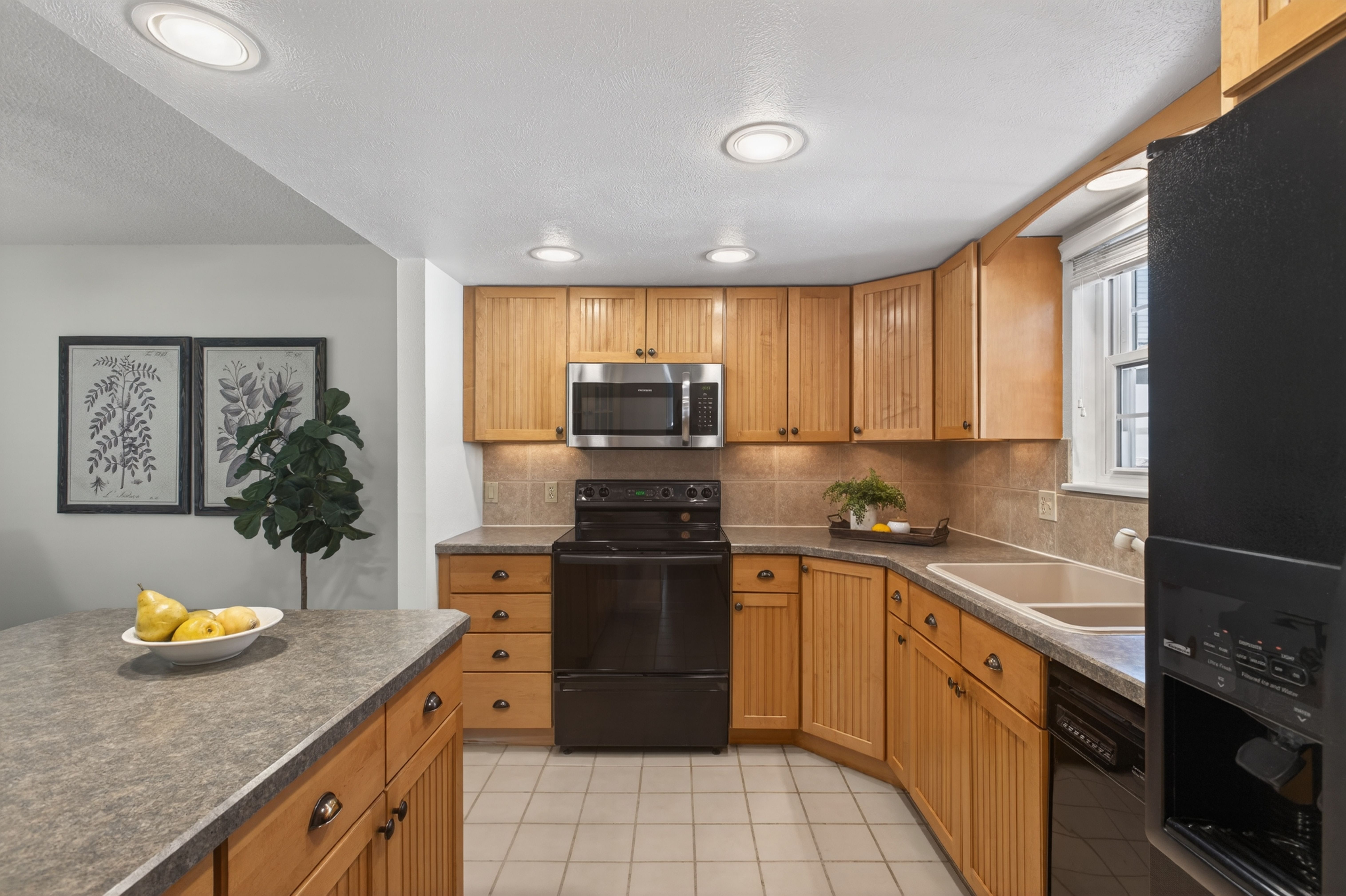  Beautifully maintained end unit in the Fairway 16 community of Heatheridge - 物件實景