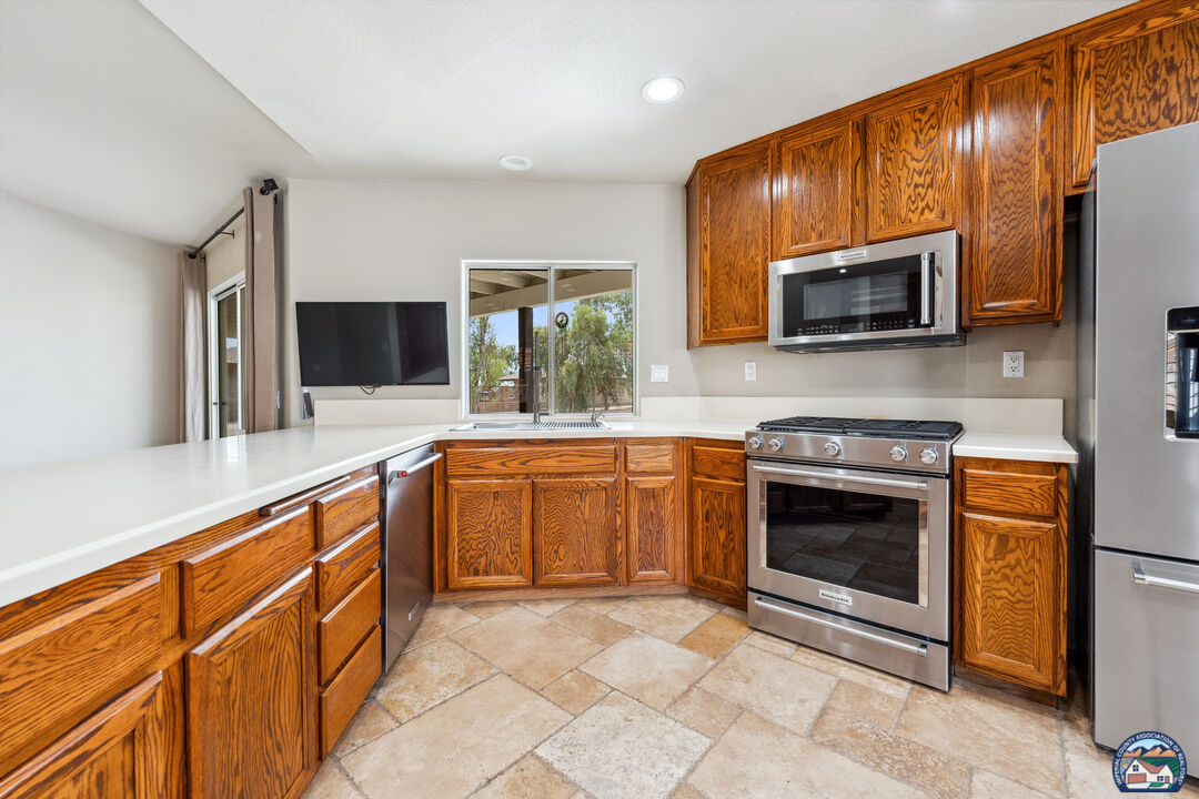 El Centro, California, 92243, United States, 4 Bedrooms Bedrooms, ,3 BathroomsBathrooms,Residential,For Sale,1838686