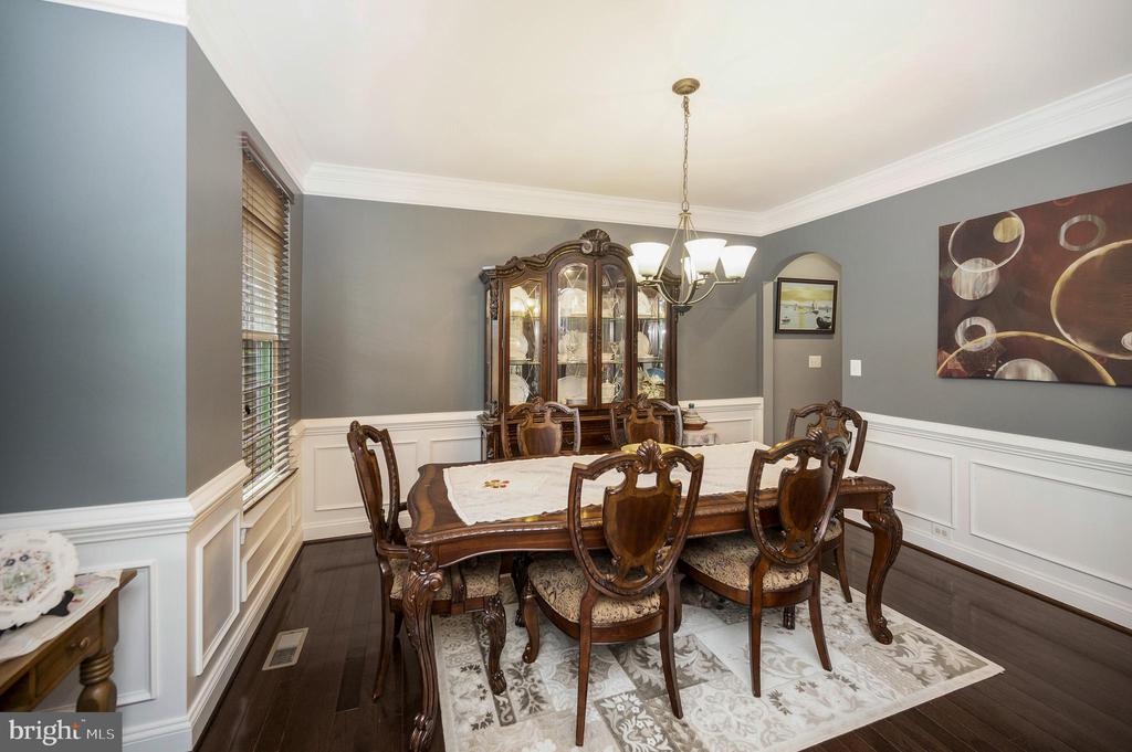 Woodbridge, Virginia, 22193, United States, 6 Bedrooms Bedrooms, ,6 BathroomsBathrooms,Residential,For Sale,1919107