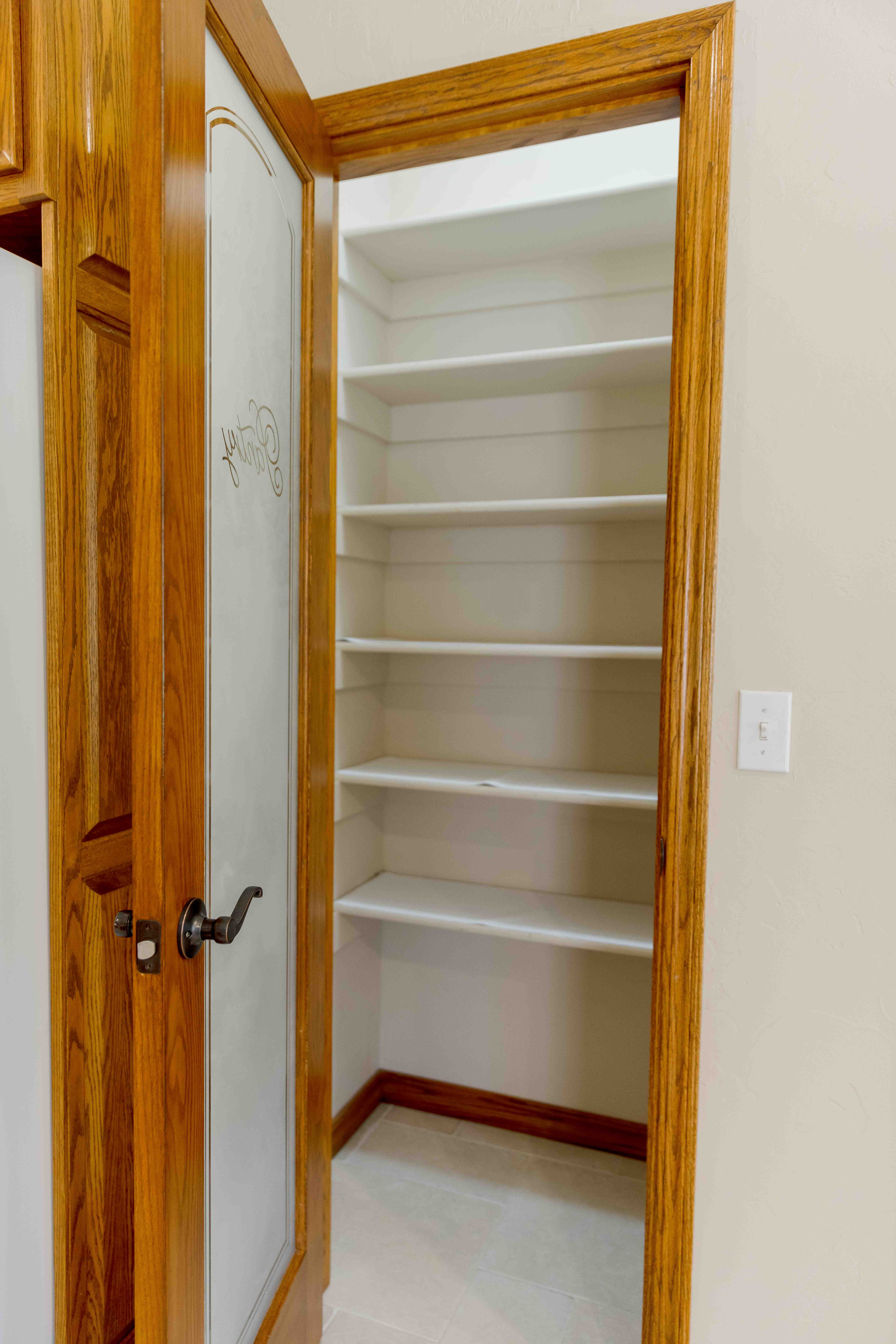 Enid, Oklahoma, 73701, United States, 4 Bedrooms Bedrooms, ,4 BathroomsBathrooms,Residential,For Sale,2006346