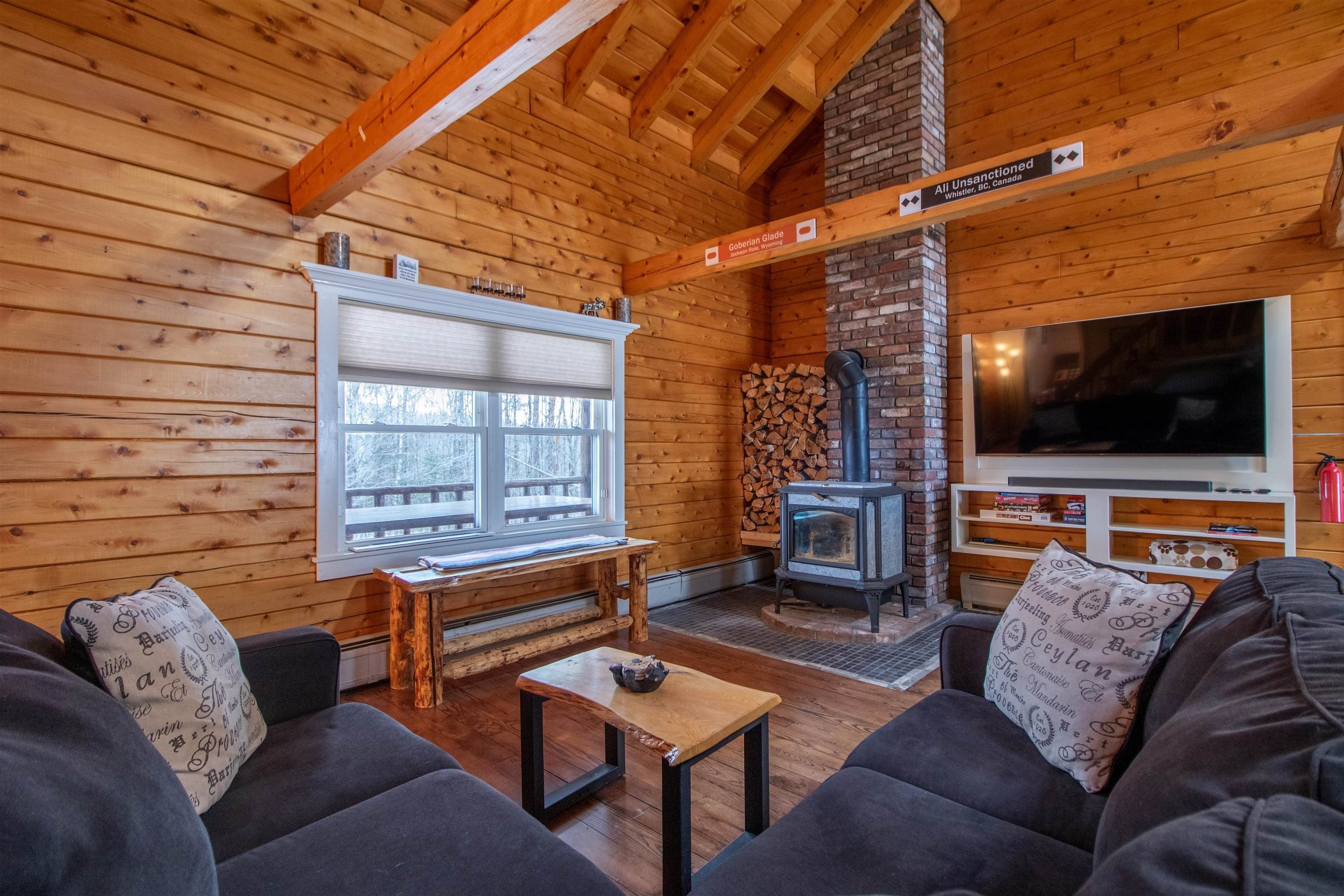 Lyndon, Vermont, 05851, United States, 3 Bedrooms Bedrooms, ,1 BathroomBathrooms,Residential,For Sale,2038381