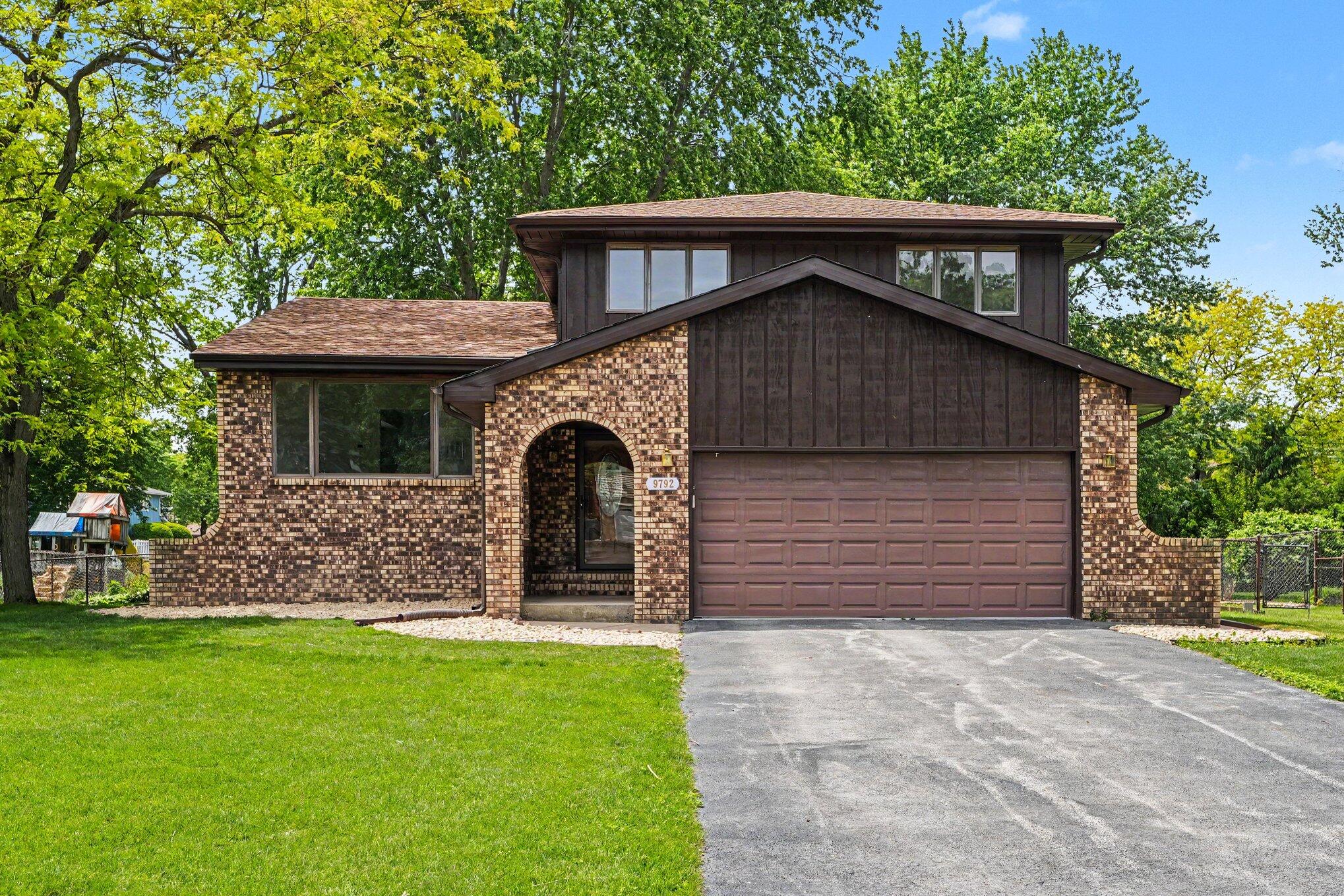 St. John, Indiana, 46373, United States, 3 Bedrooms Bedrooms, ,3 BathroomsBathrooms,Residential,For Sale,2049444