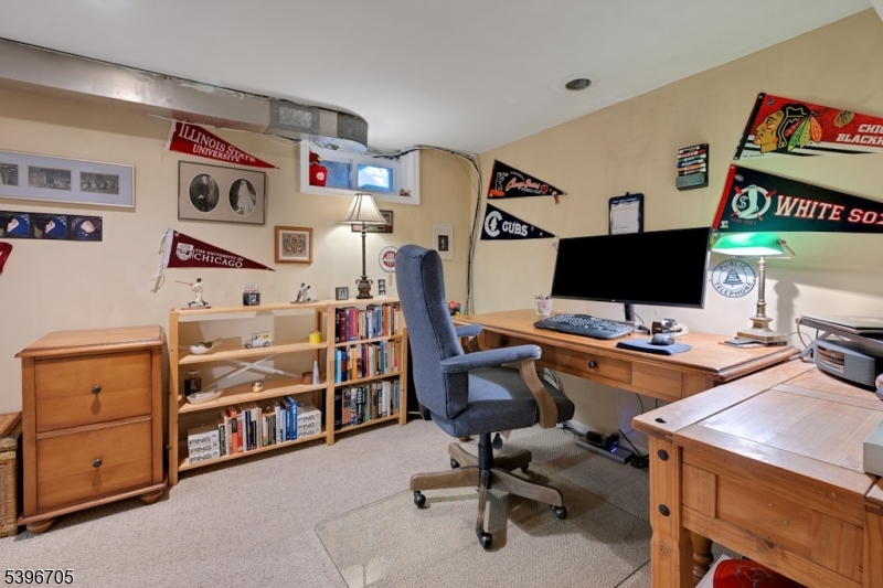 Mountain Lakes Boro, New Jersey, 07046, United States, 3 Bedrooms Bedrooms, ,2 BathroomsBathrooms,Residential,For Sale,1991088