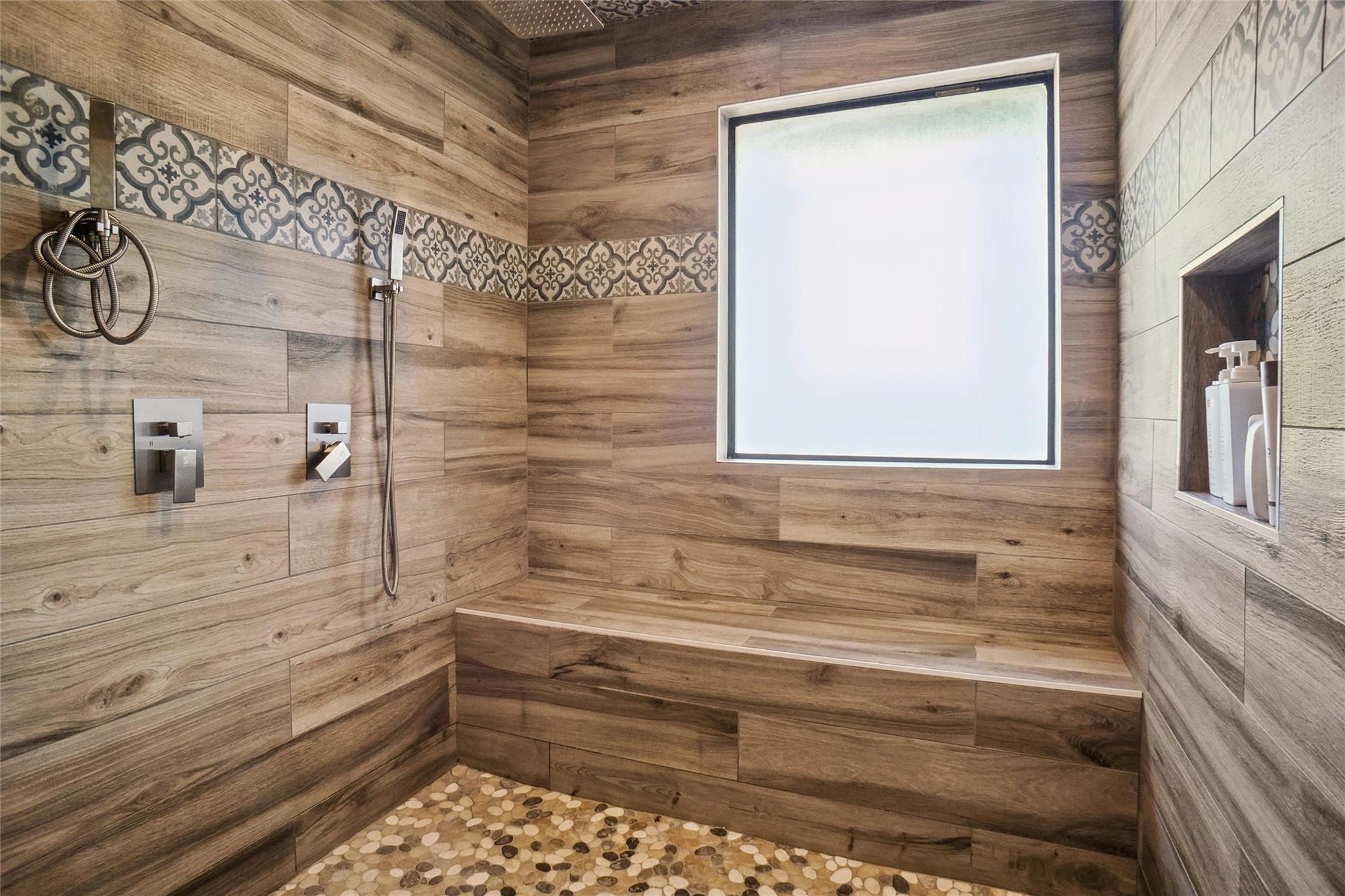 Decatur, Texas, 76234, United States, 7 Bedrooms Bedrooms, ,6 BathroomsBathrooms,Residential,For Sale,1976001