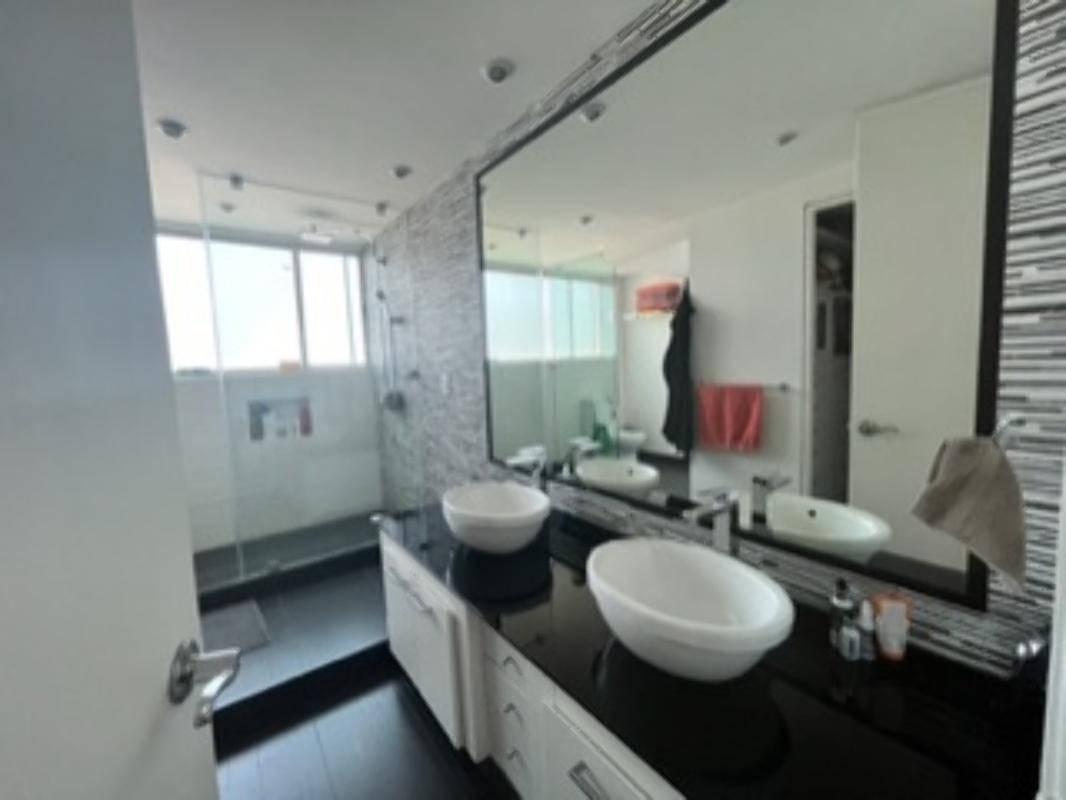 Porton de las Flores, Huixquilucan, Estado de México, 52779, Mexico, 3 Bedrooms Bedrooms, ,3 BathroomsBathrooms,Residential,For Sale,Porton de las Flores,1440883