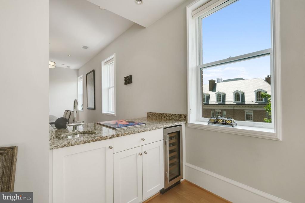 Washington, District of Columbia, 20009, United States, 3 Bedrooms Bedrooms, ,3 BathroomsBathrooms,Residential,For Sale,2027889