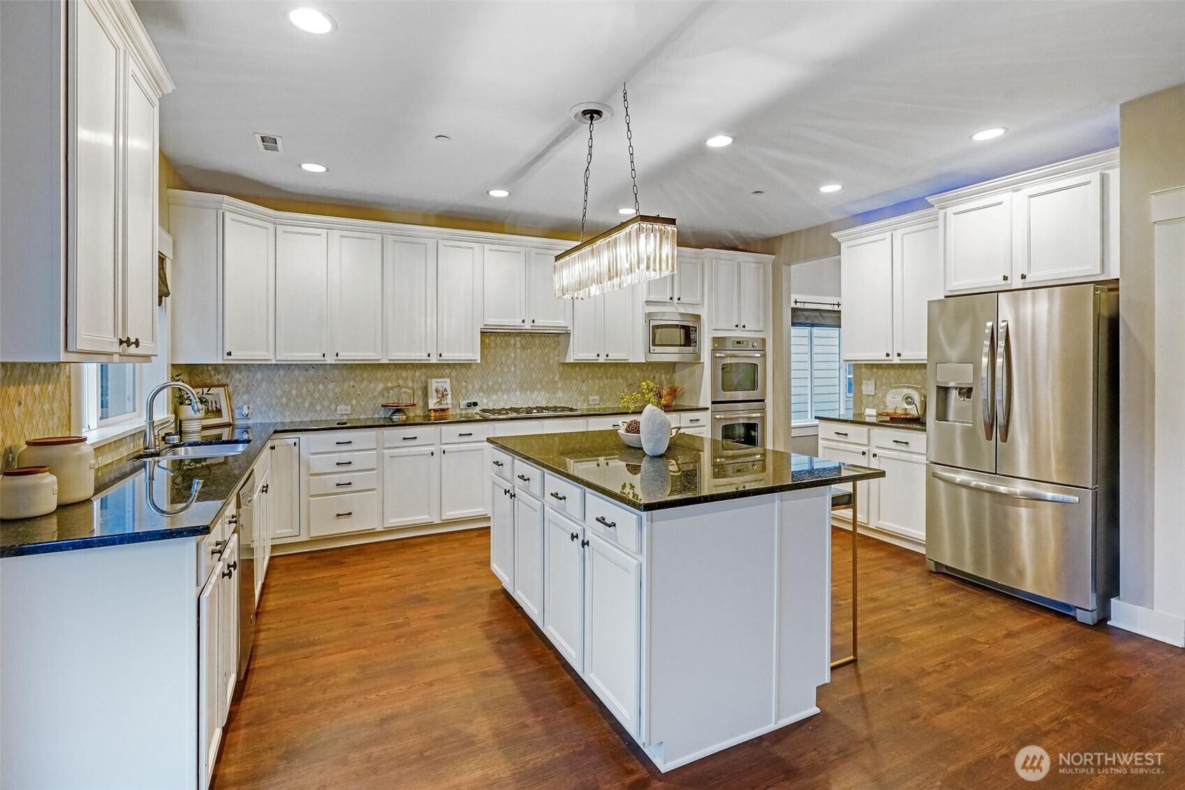 RENTON, Washington, 98058, United States, 4 Bedrooms Bedrooms, ,3 BathroomsBathrooms,Residential,For Sale,1933643