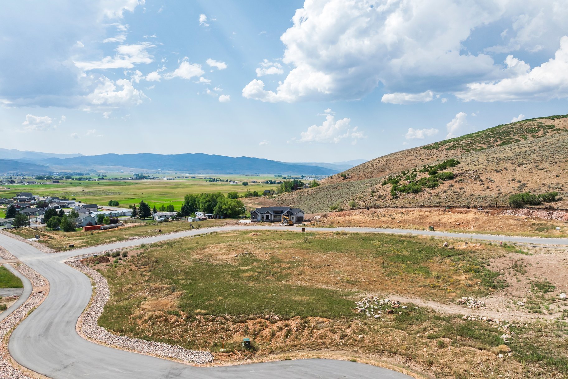  New Construction Opportunity in Foothills at Francis Gate - 物件實景