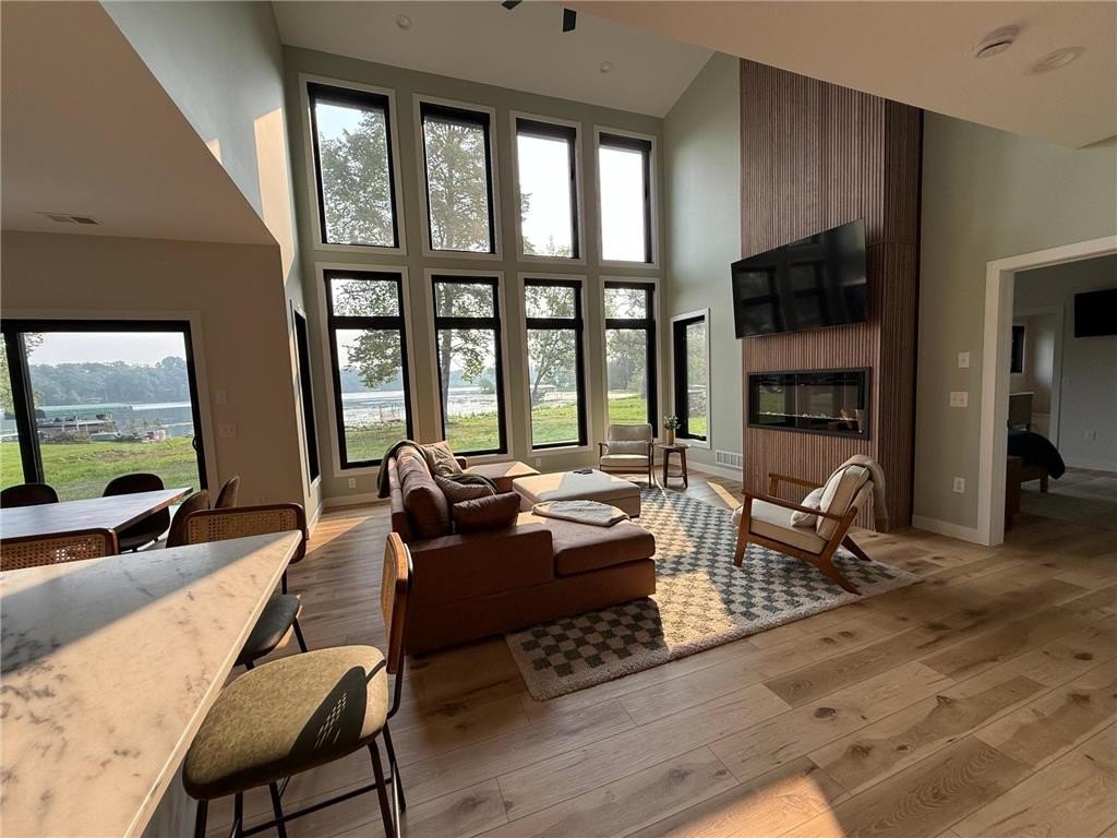 Alexandria, Minnesota, 56308, United States, 4 Bedrooms Bedrooms, ,2 BathroomsBathrooms,Residential,For Sale,2019044