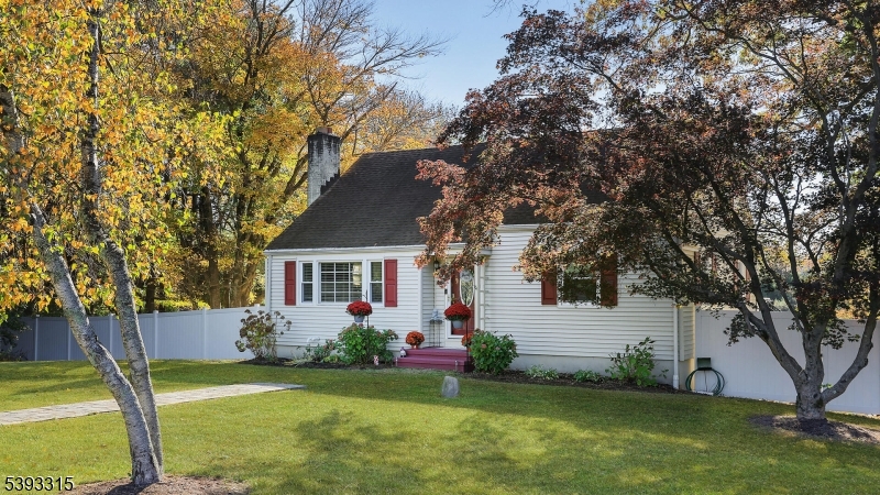 East Amwell Twp., New Jersey, 08551, United States, 4 Bedrooms Bedrooms, ,2 BathroomsBathrooms,Residential,For Sale,1970218