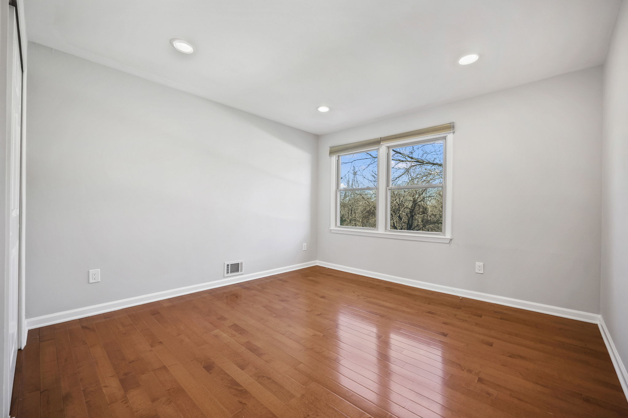  27 Meadow Lane - 物件實景