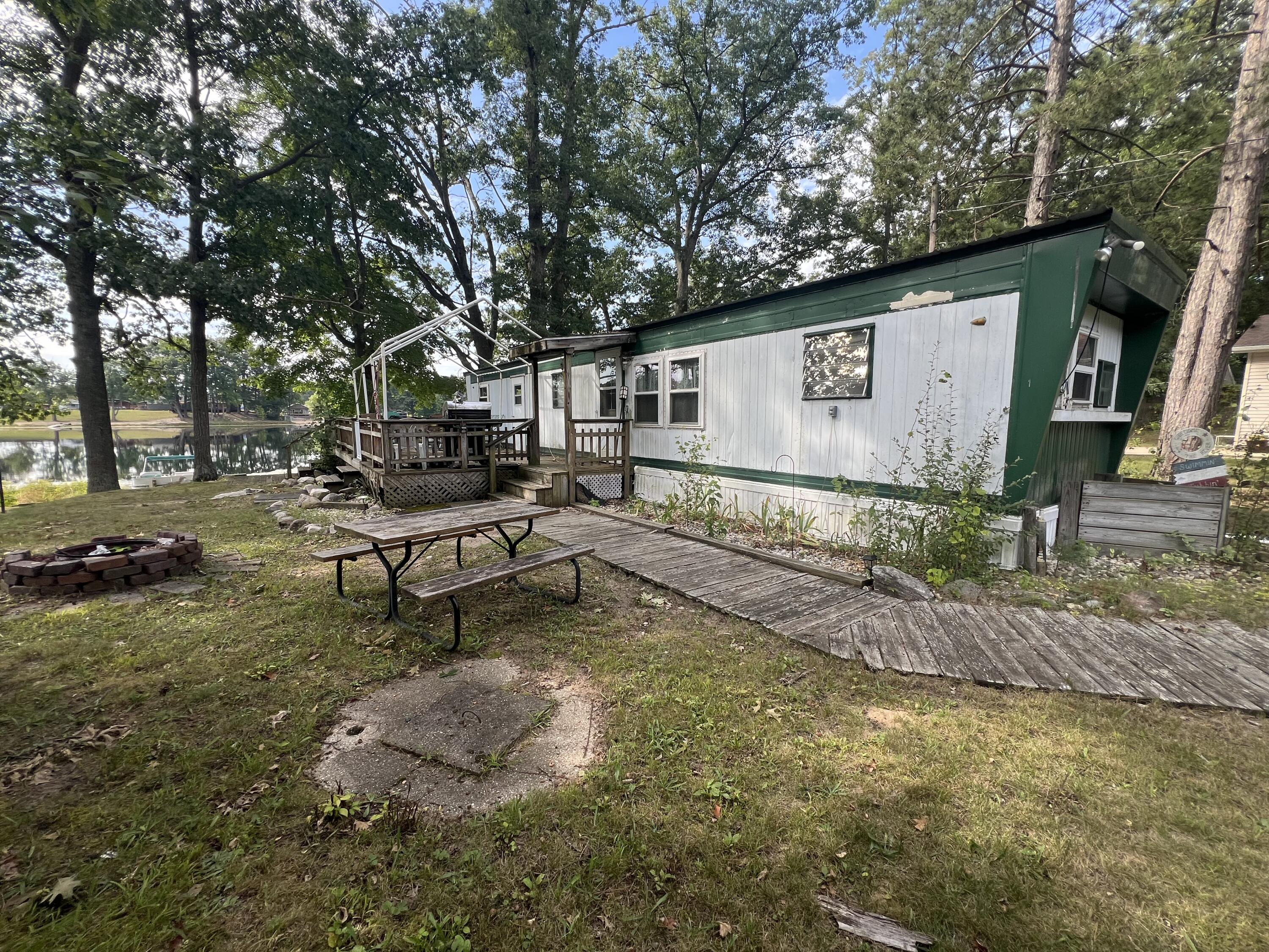 High Tower Lake Rd, Hesperia, MI 49421 #1
