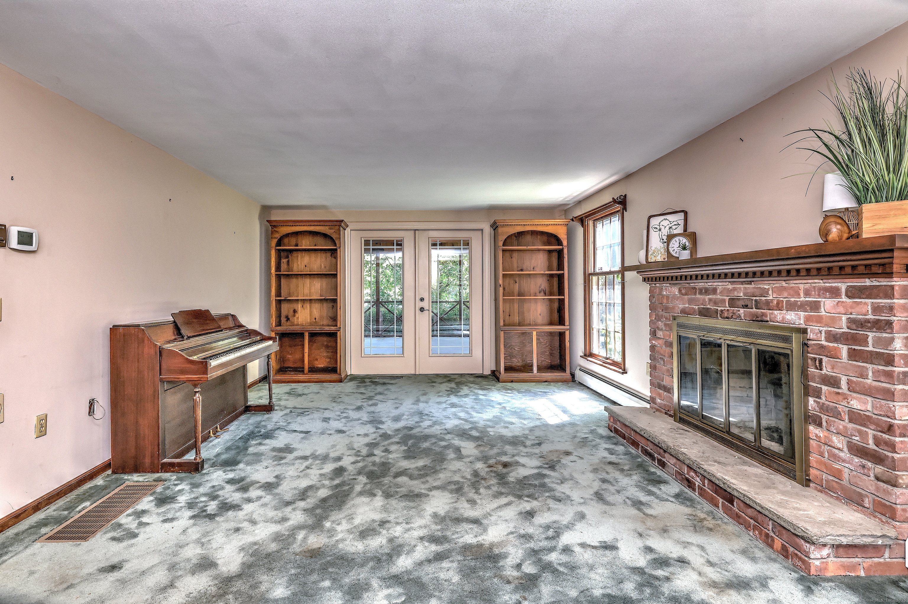 Torrington, Connecticut, 06790, United States, 3 Bedrooms Bedrooms, ,2 BathroomsBathrooms,Residential,For Sale,1927244