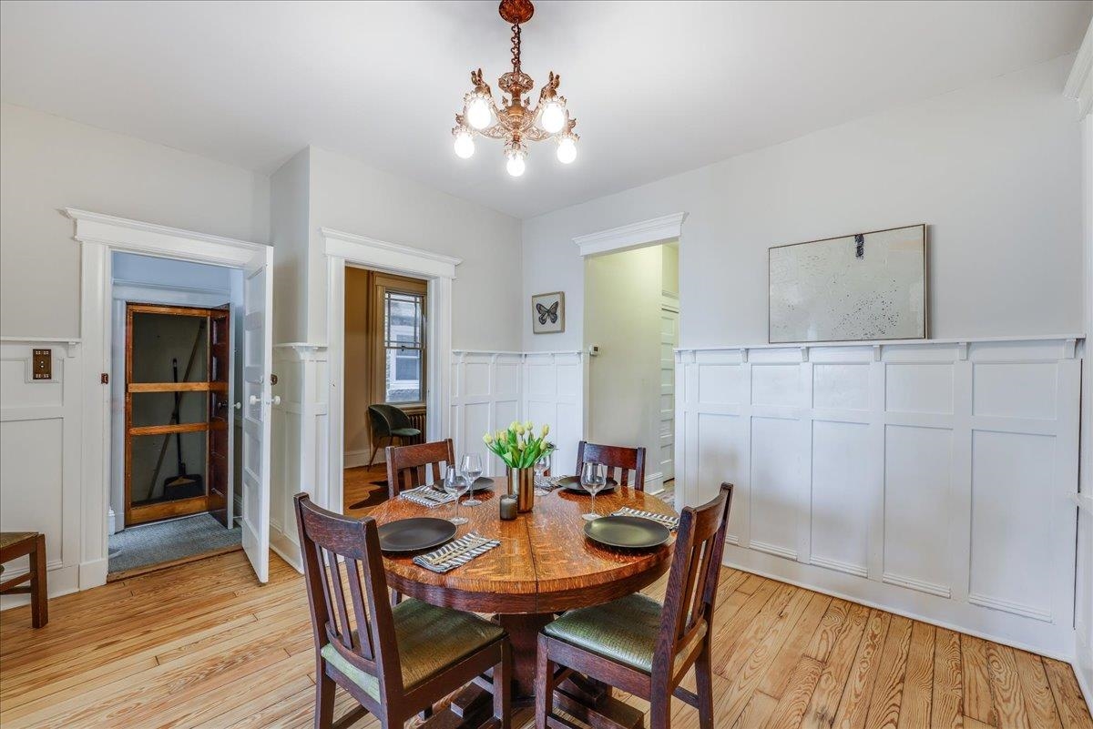 Jersey City, New Jersey, 07307, United States, 5 Bedrooms Bedrooms, ,2 BathroomsBathrooms,Residential,For Sale,1988239