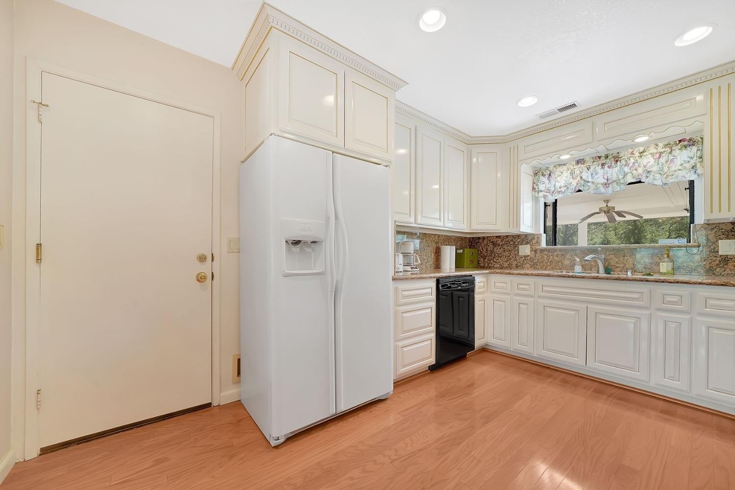 Valley Springs, California, 95252, United States, 3 Bedrooms Bedrooms, ,2 BathroomsBathrooms,Residential,For Sale,1944920