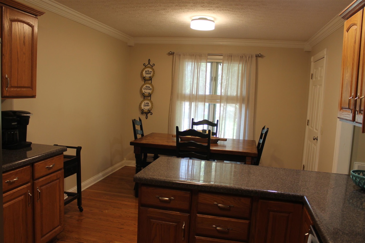 Alvaton, Kentucky, 42122, United States, 5 Bedrooms Bedrooms, ,4 BathroomsBathrooms,Residential,For Sale,1908612