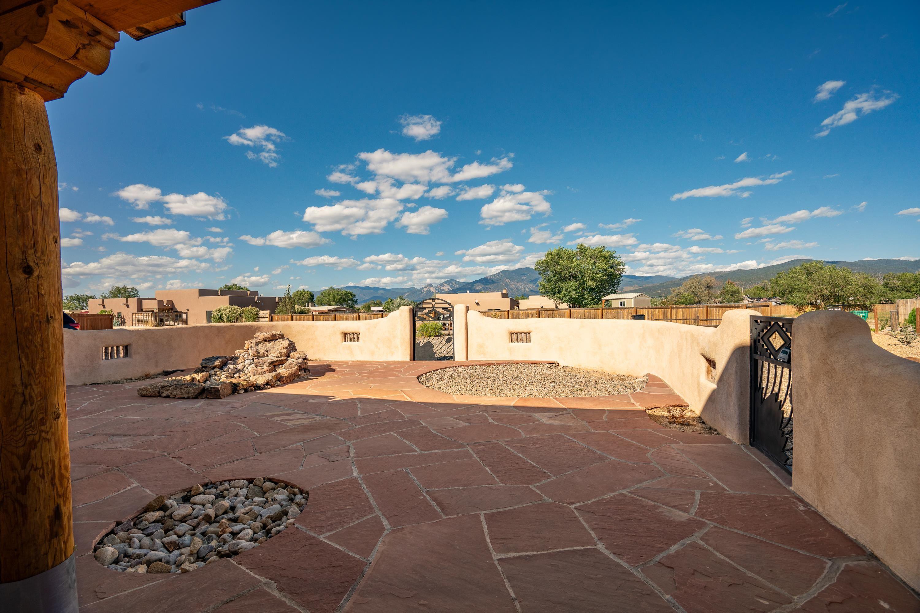 Taos, New Mexico, 87557, United States, 3 Bedrooms Bedrooms, ,2 BathroomsBathrooms,Residential,For Sale,1959300