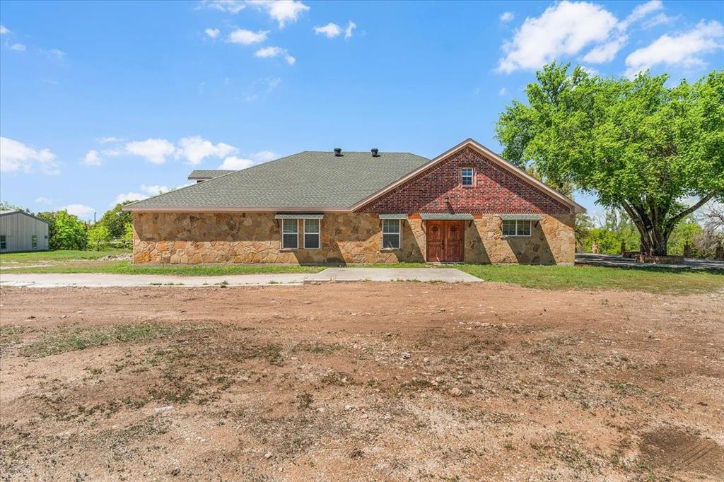 Weatherford, Texas, 76088, United States, 4 Bedrooms Bedrooms, ,3 BathroomsBathrooms,Residential,For Sale,1974322
