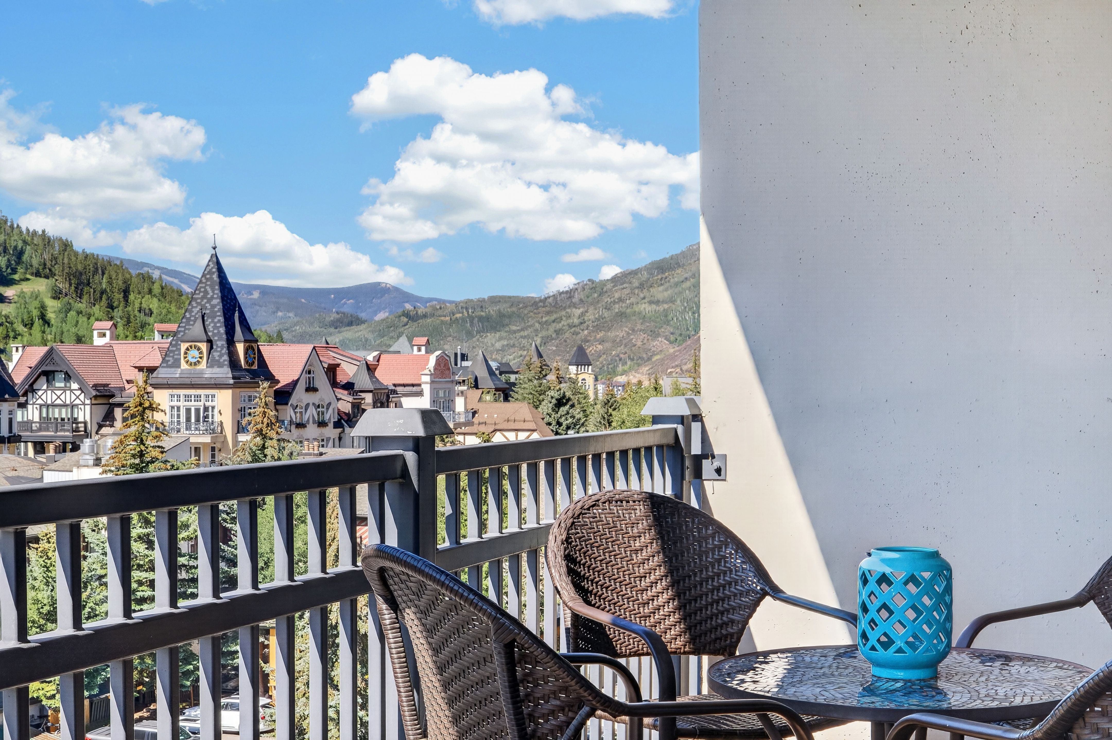  Exceptional Access to Vail