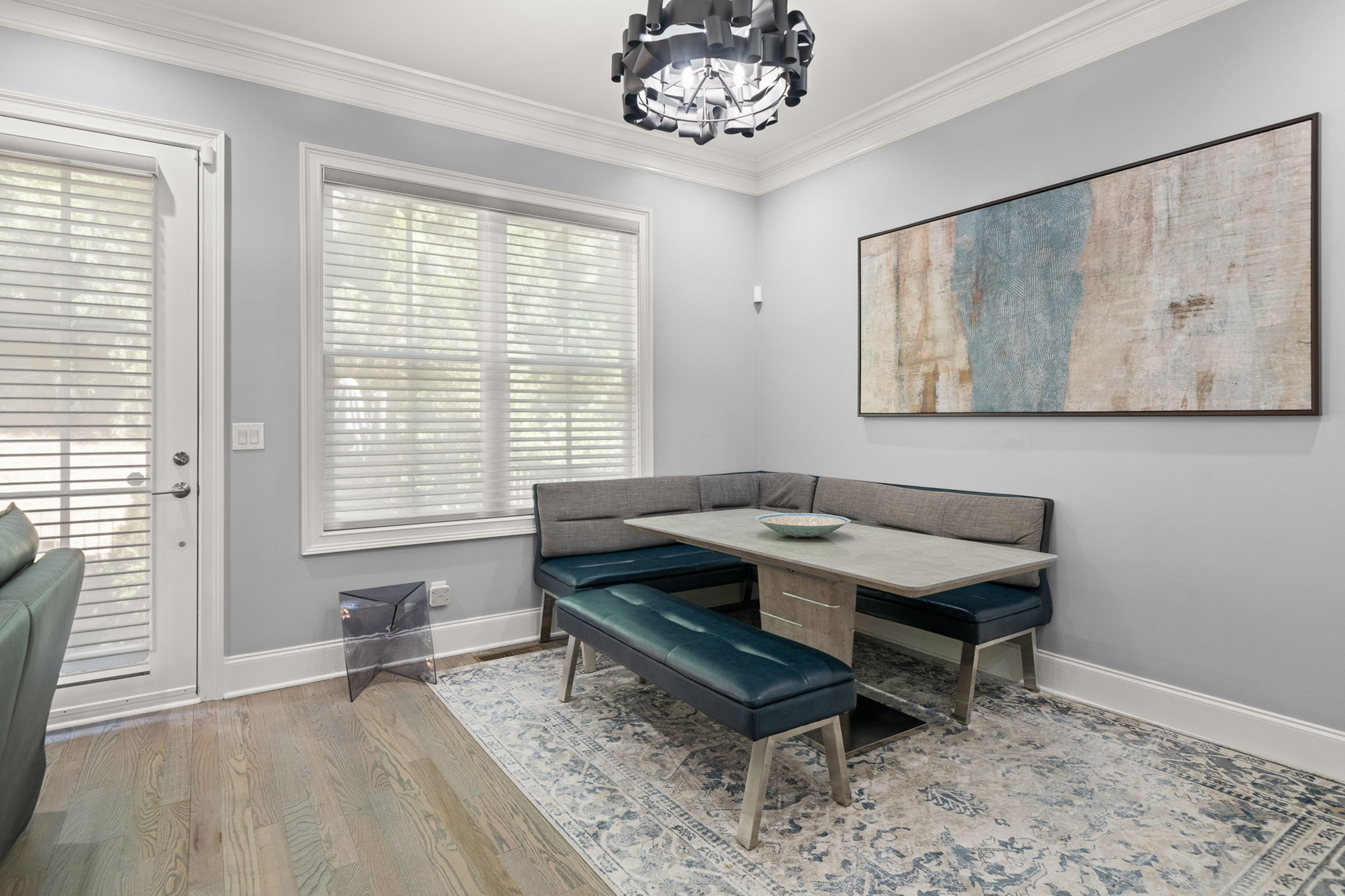 Exceptional Four Level European-inspired Townhome - 物件實景