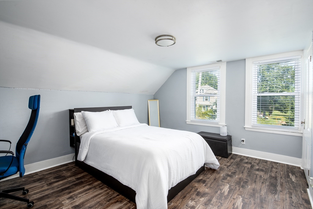 East Bridgewater, Massachusetts, 02333, United States, 4 Bedrooms Bedrooms, ,2 BathroomsBathrooms,Residential,For Sale,1942845