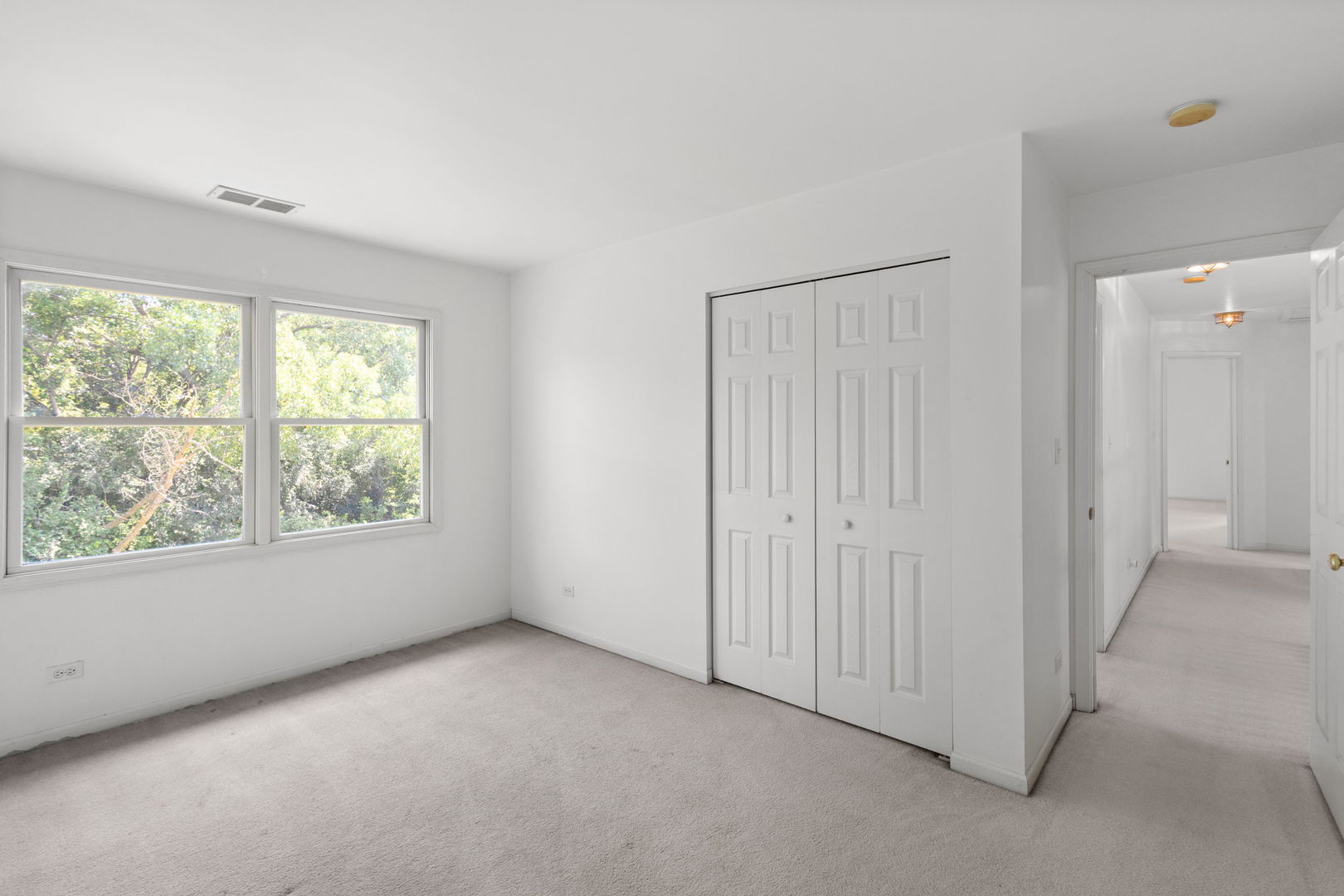 West Chicago, Illinois, 60185, United States, 4 Bedrooms Bedrooms, ,3 BathroomsBathrooms,Residential,For Sale,1918236
