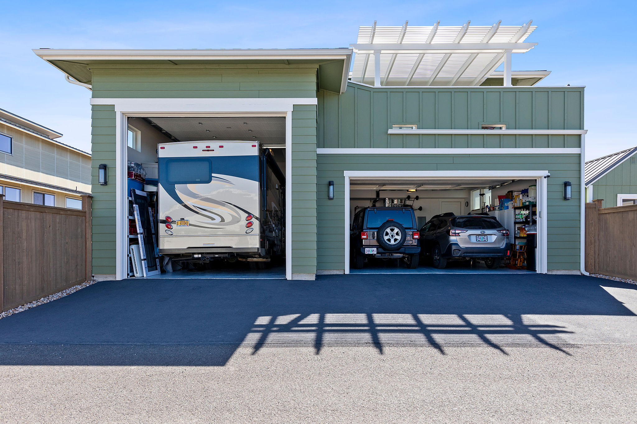 Redmond, Oregon, 97756, United States, 3 Bedrooms Bedrooms, ,3 BathroomsBathrooms,Residential,For Sale,1896821