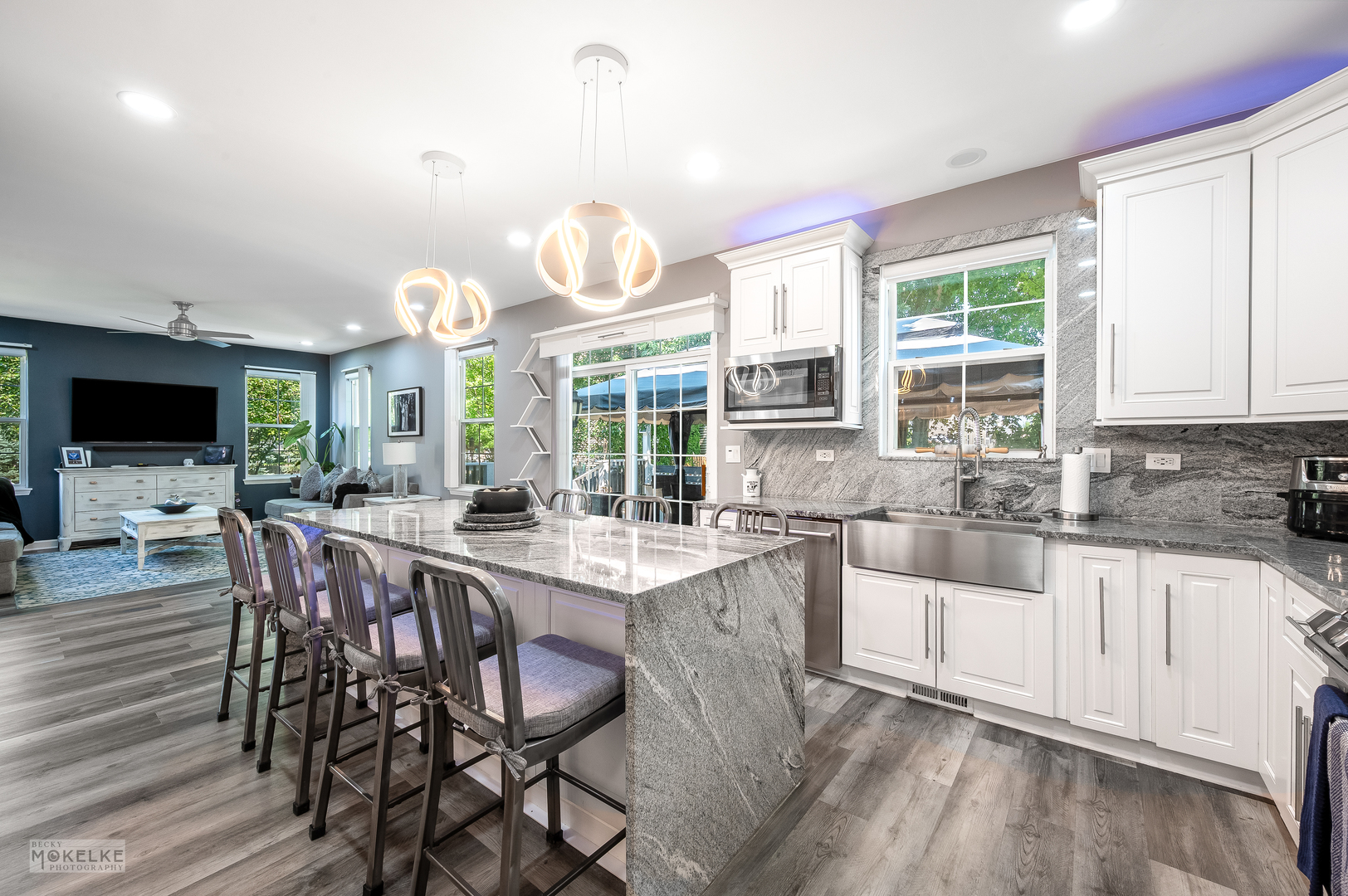 Montgomery, Illinois, 60538, United States, 5 Bedrooms Bedrooms, ,4 BathroomsBathrooms,Residential,For Sale,1925082