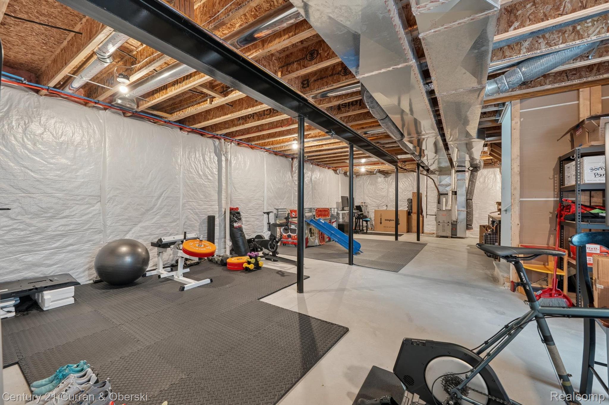 Ferndale, Michigan, 48220, United States, 3 Bedrooms Bedrooms, ,3 BathroomsBathrooms,Residential,For Sale,1984138