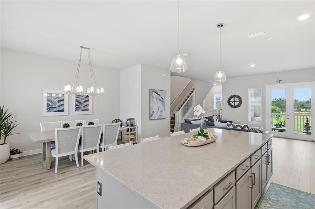 Sarasota, Florida, 34237, United States, 3 Bedrooms Bedrooms, ,4 BathroomsBathrooms,Residential,For Sale,1989213