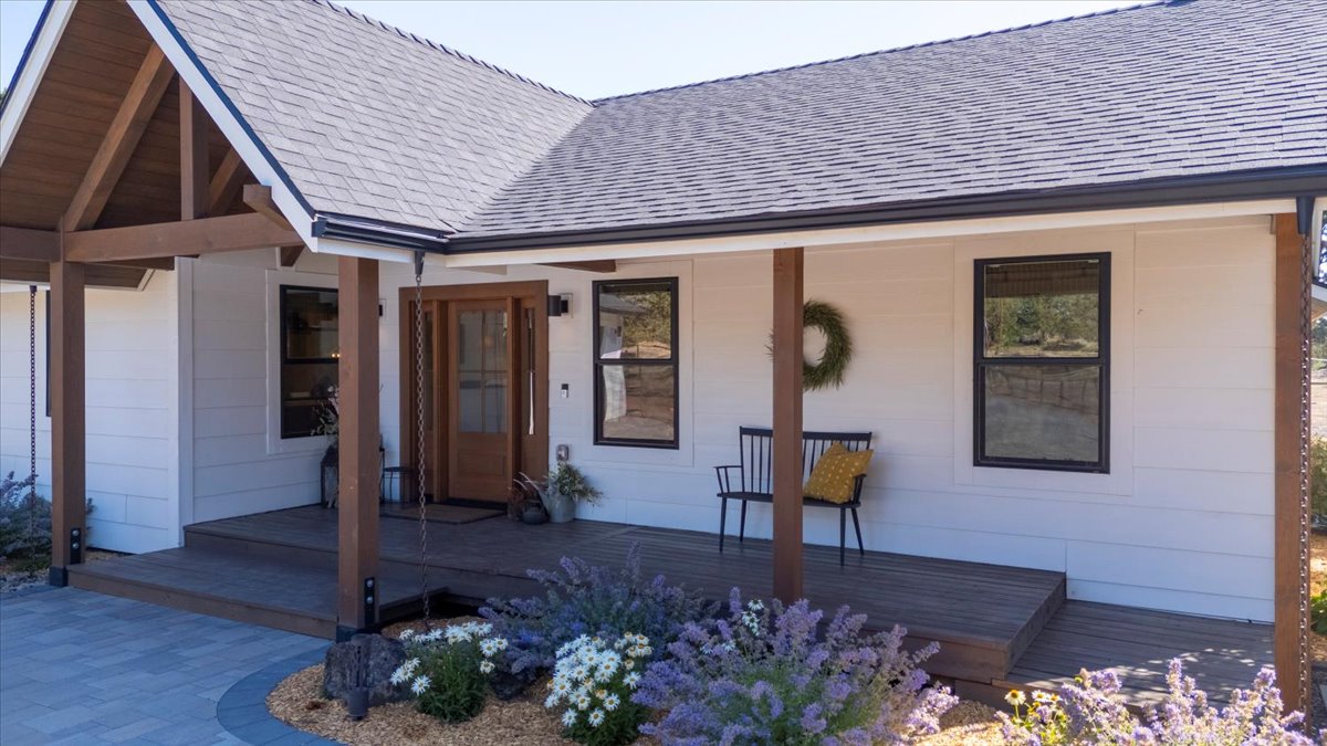 Redmond, Oregon, 97756, United States, 4 Bedrooms Bedrooms, ,3 BathroomsBathrooms,Residential,For Sale,1901092