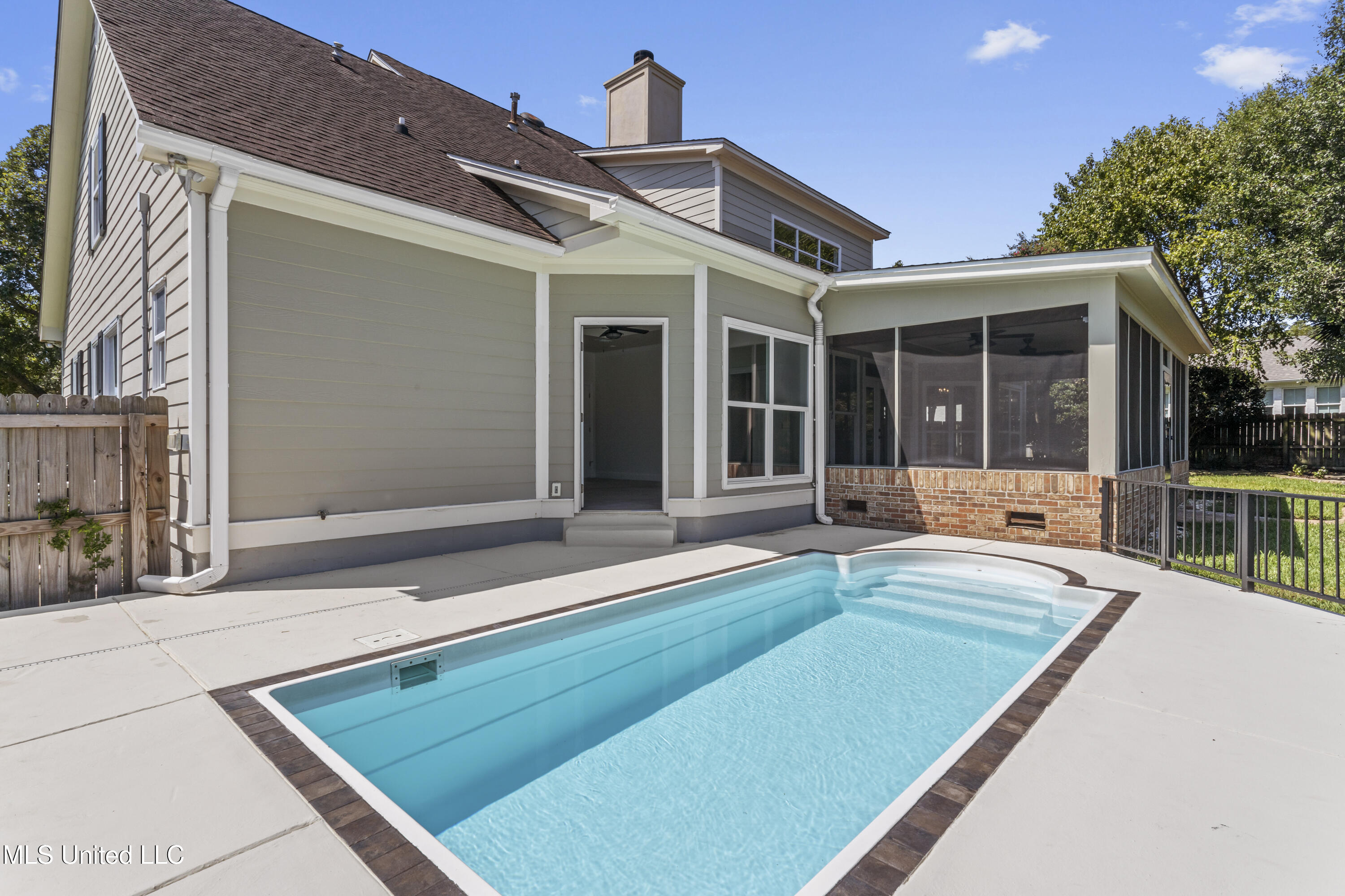 Biloxi, Mississippi, 39531, United States, 4 Bedrooms Bedrooms, ,3 BathroomsBathrooms,Residential,For Sale,1908803