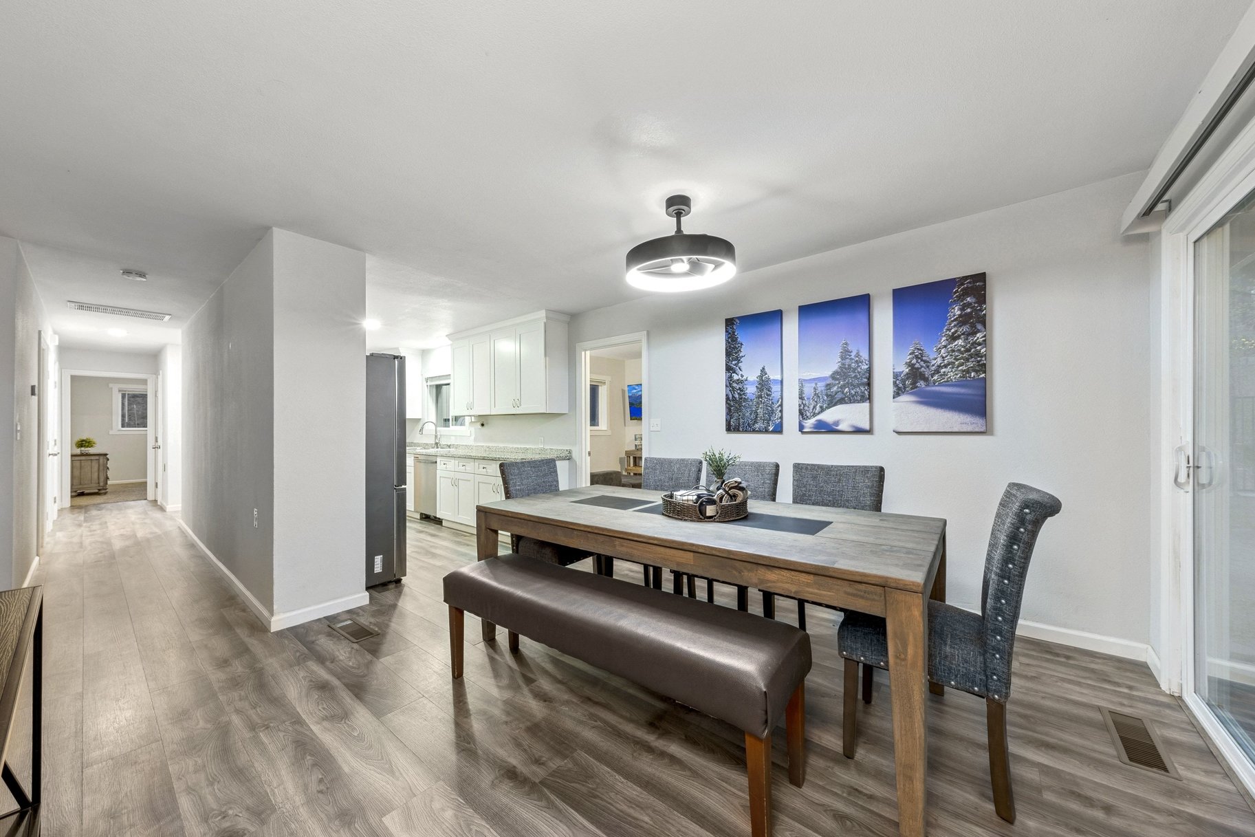  Move-In Ready 4 Bedroom Beauty  2022 Remodel  Fenced Yard, Forest Setting - 物件實景